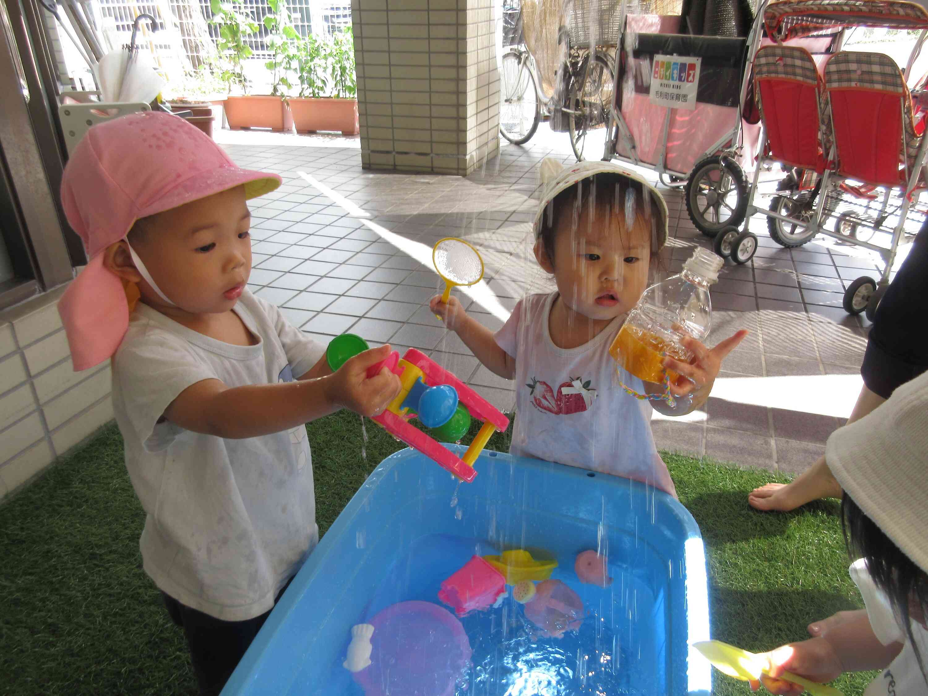 水遊びが始まりました