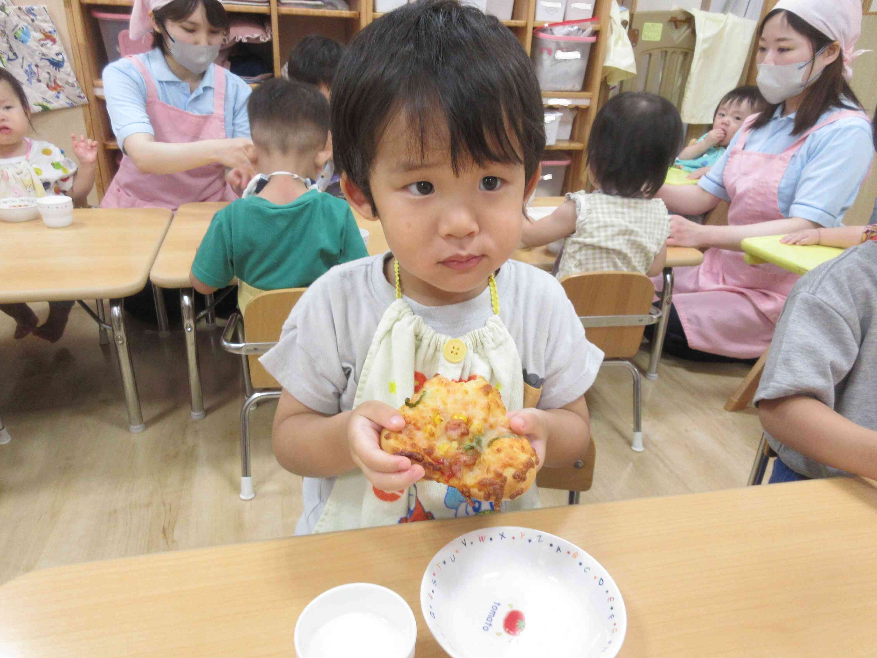 自分で作ったピザはとてもおいしかったね。