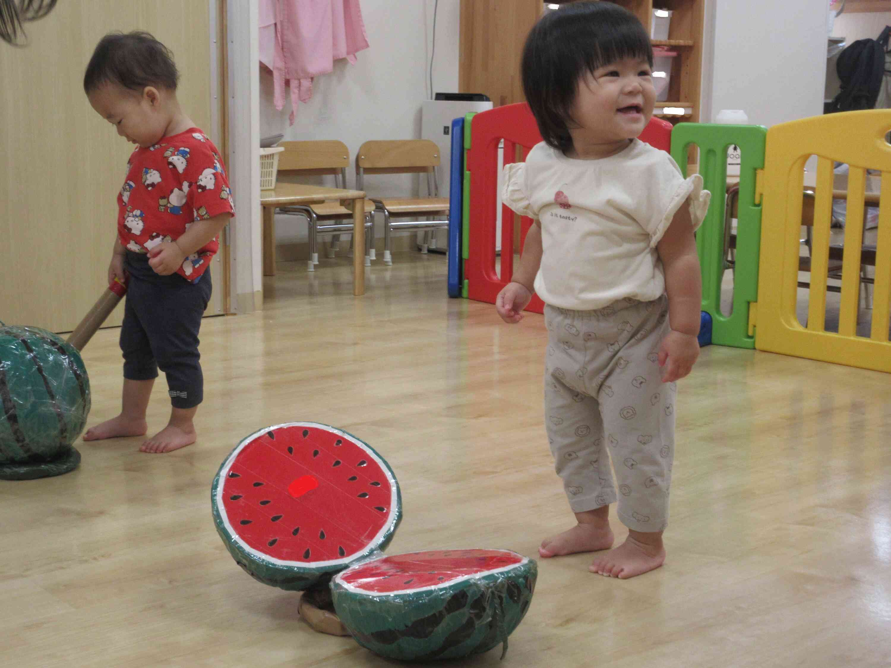 すいかがわれたよ。赤いすいかだったね。
