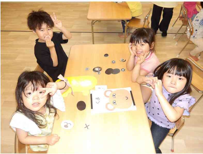 お友だち、たくさんできるかな？一緒に遊ぶと楽しいね！