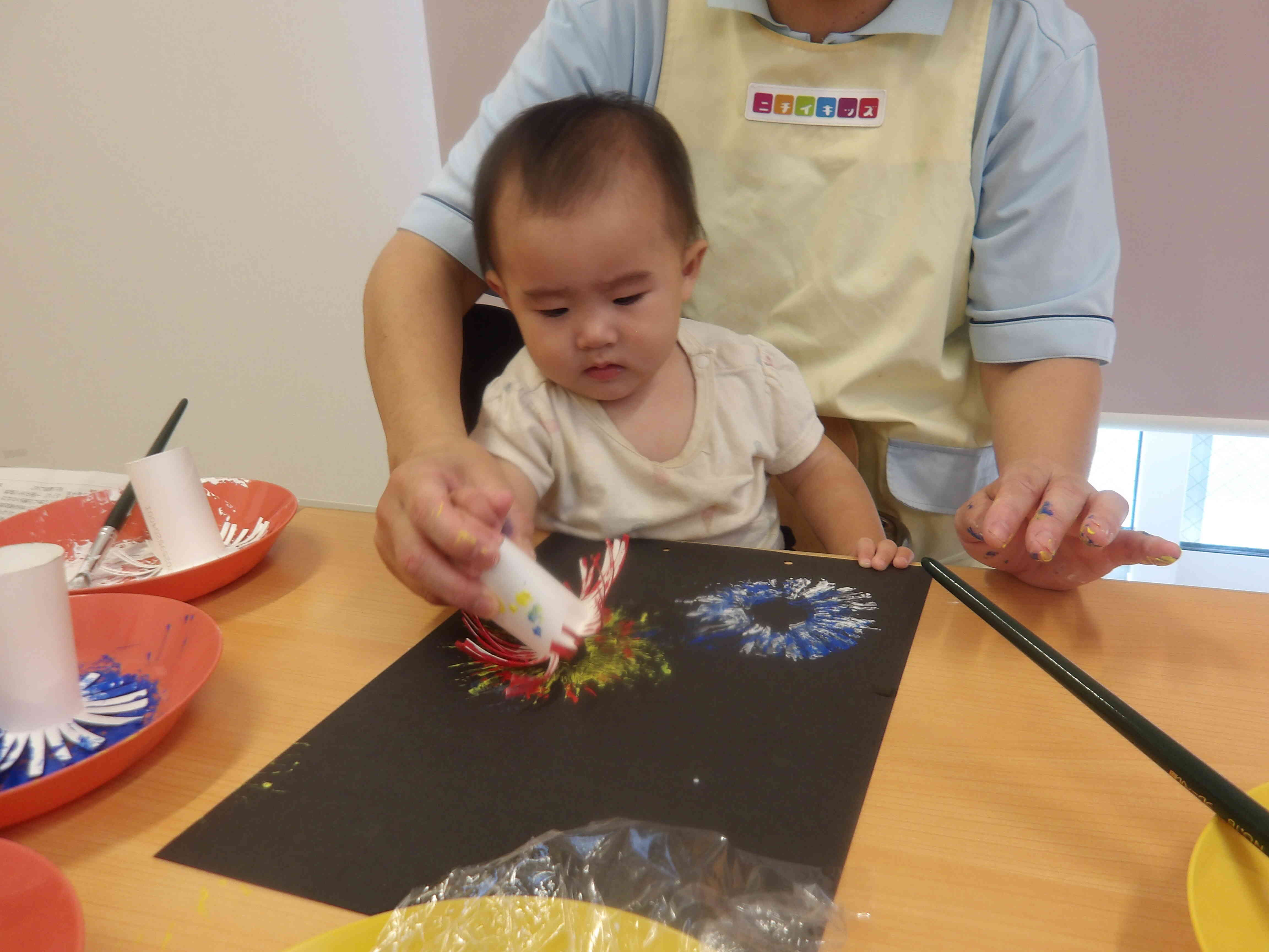 花火を作ったよ！（０歳児ひよこ組）