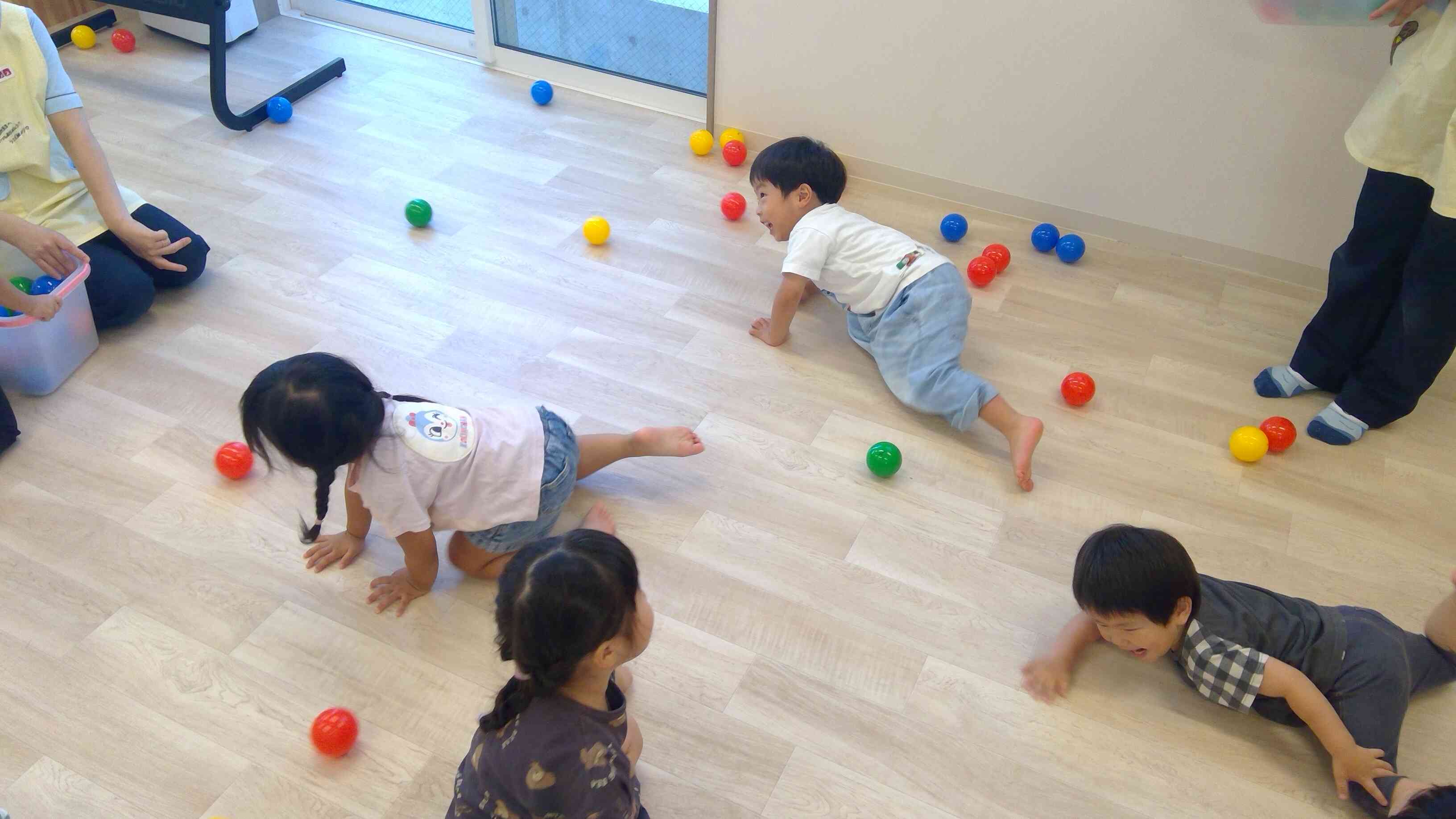 カラーボールをしたよ！！