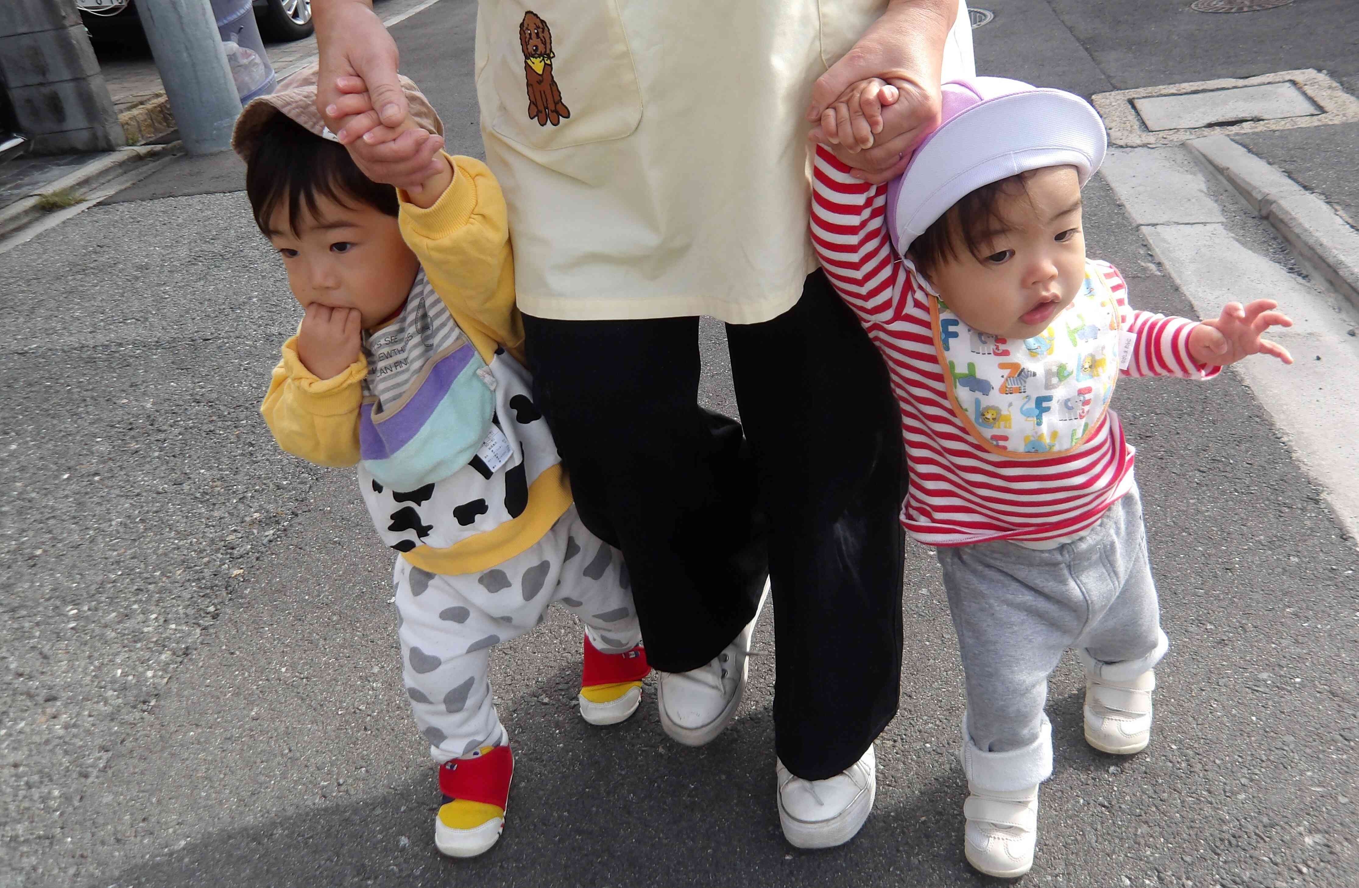 初めて、歩いて公園まで行ったよ！(ひよこ組)