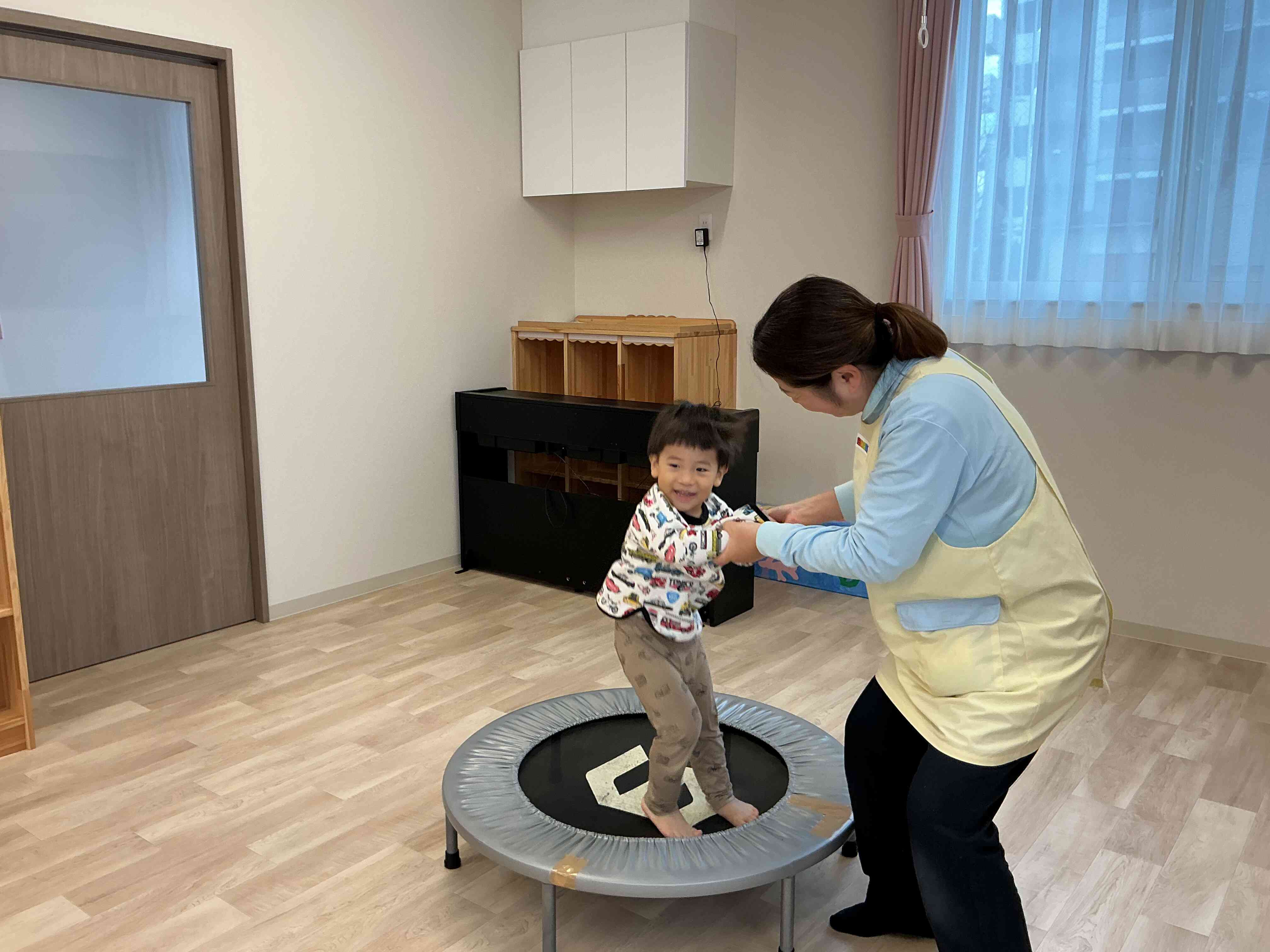 トランポリンぴょんぴょんぴょん♪