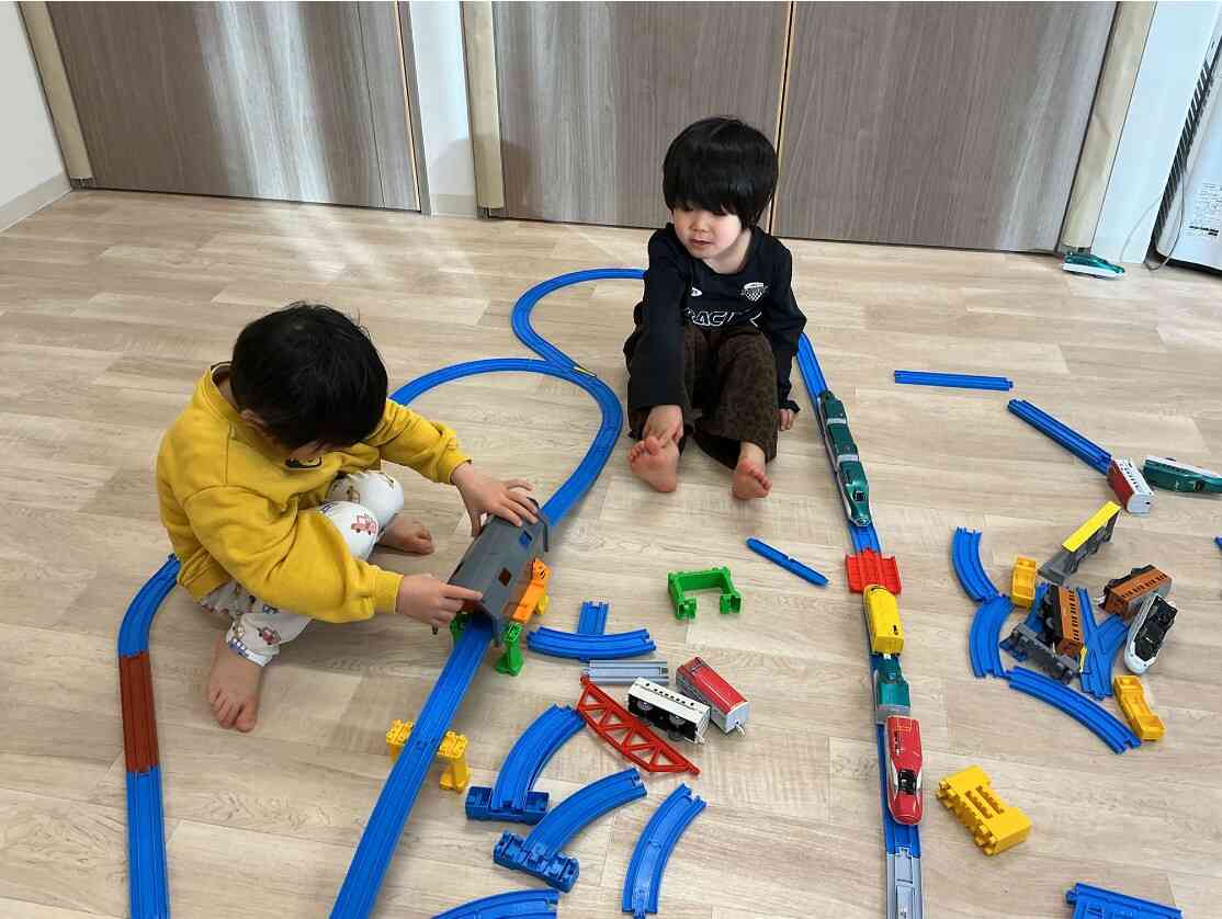 プラレール楽しいね！