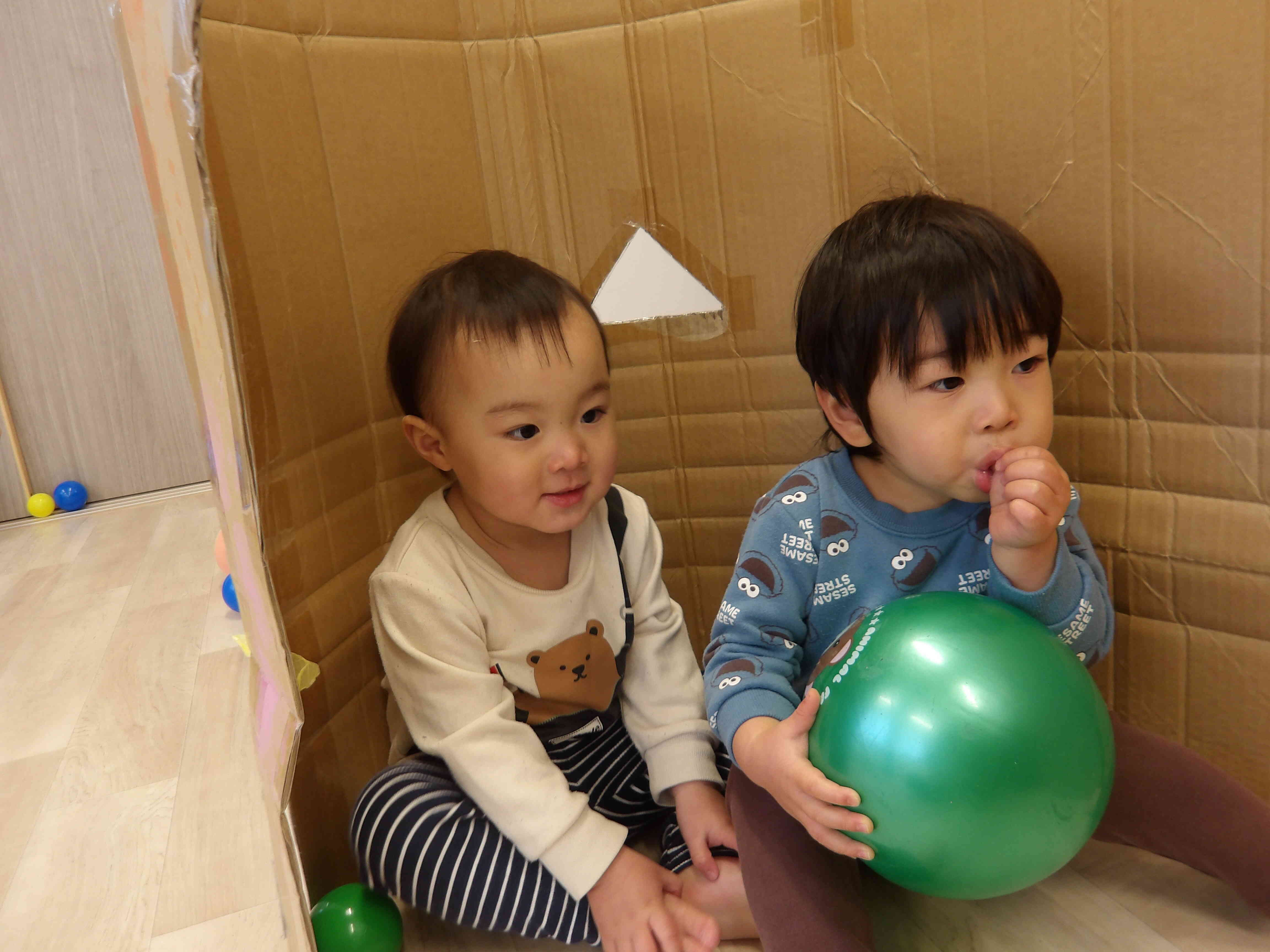 狭いところ大好き！！♡