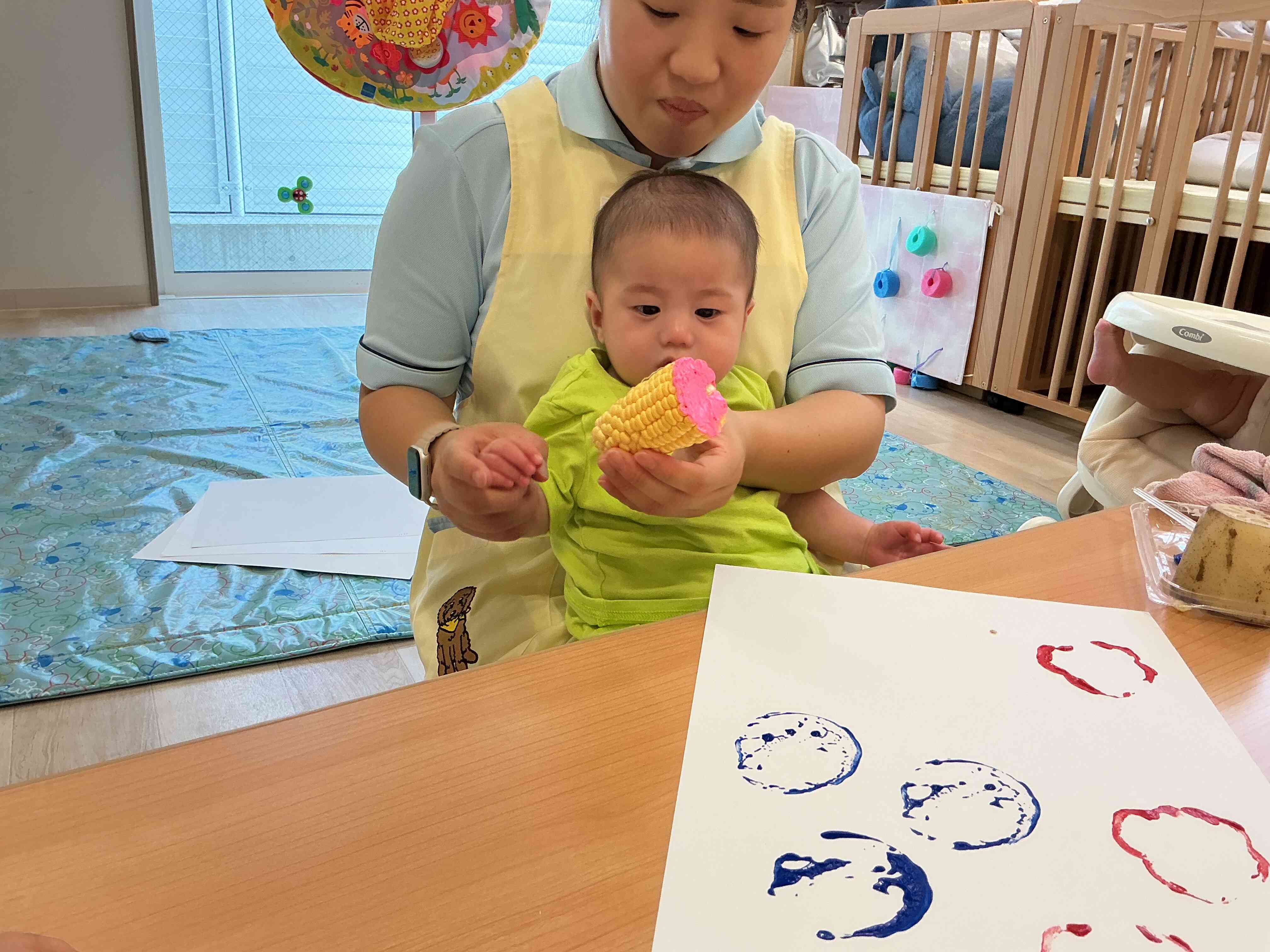 僕が持ってるのはとうもろこしだよ〜