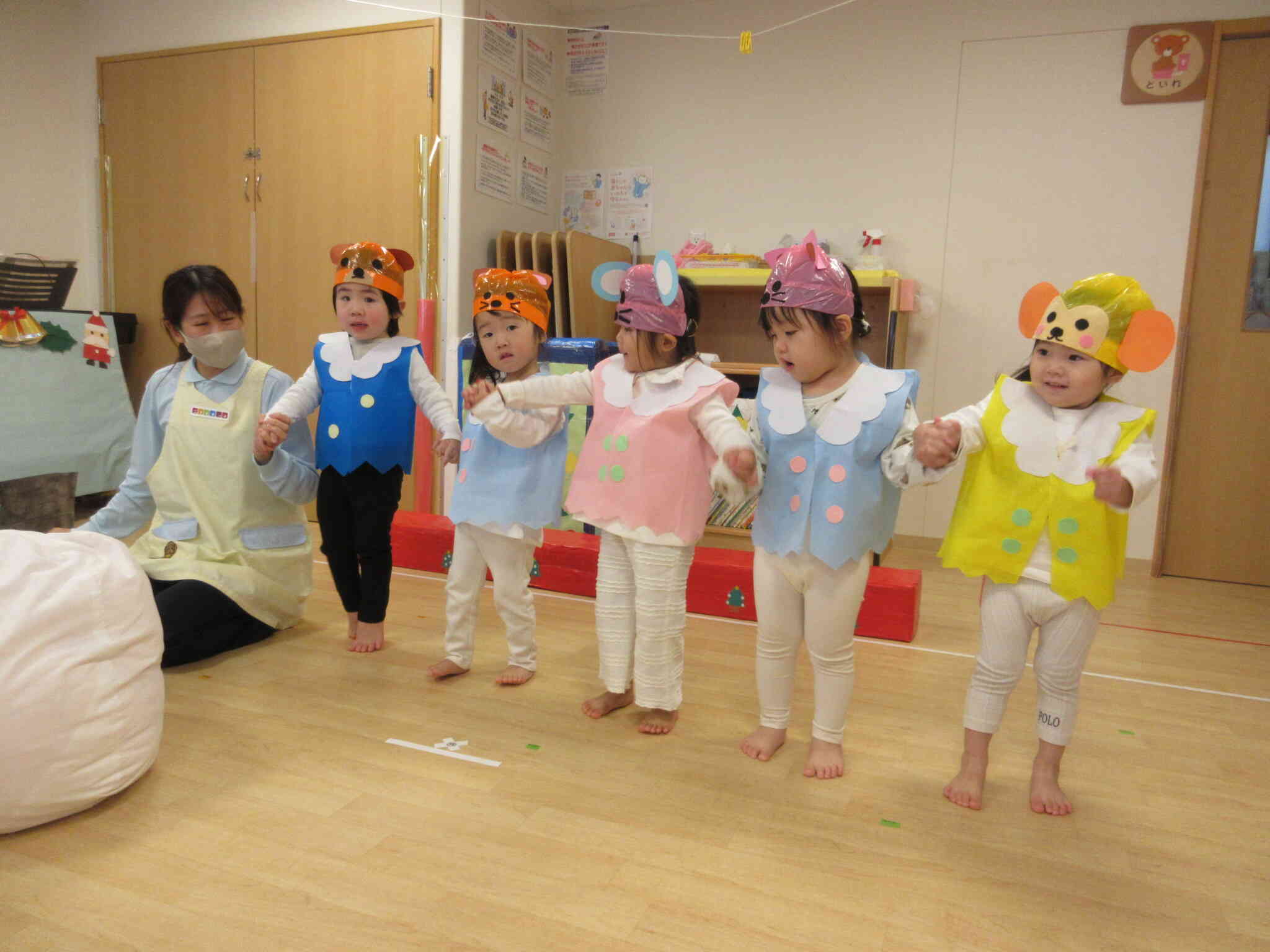 あわてんぼうのクリスマスお楽しみ会（2歳児クラス）