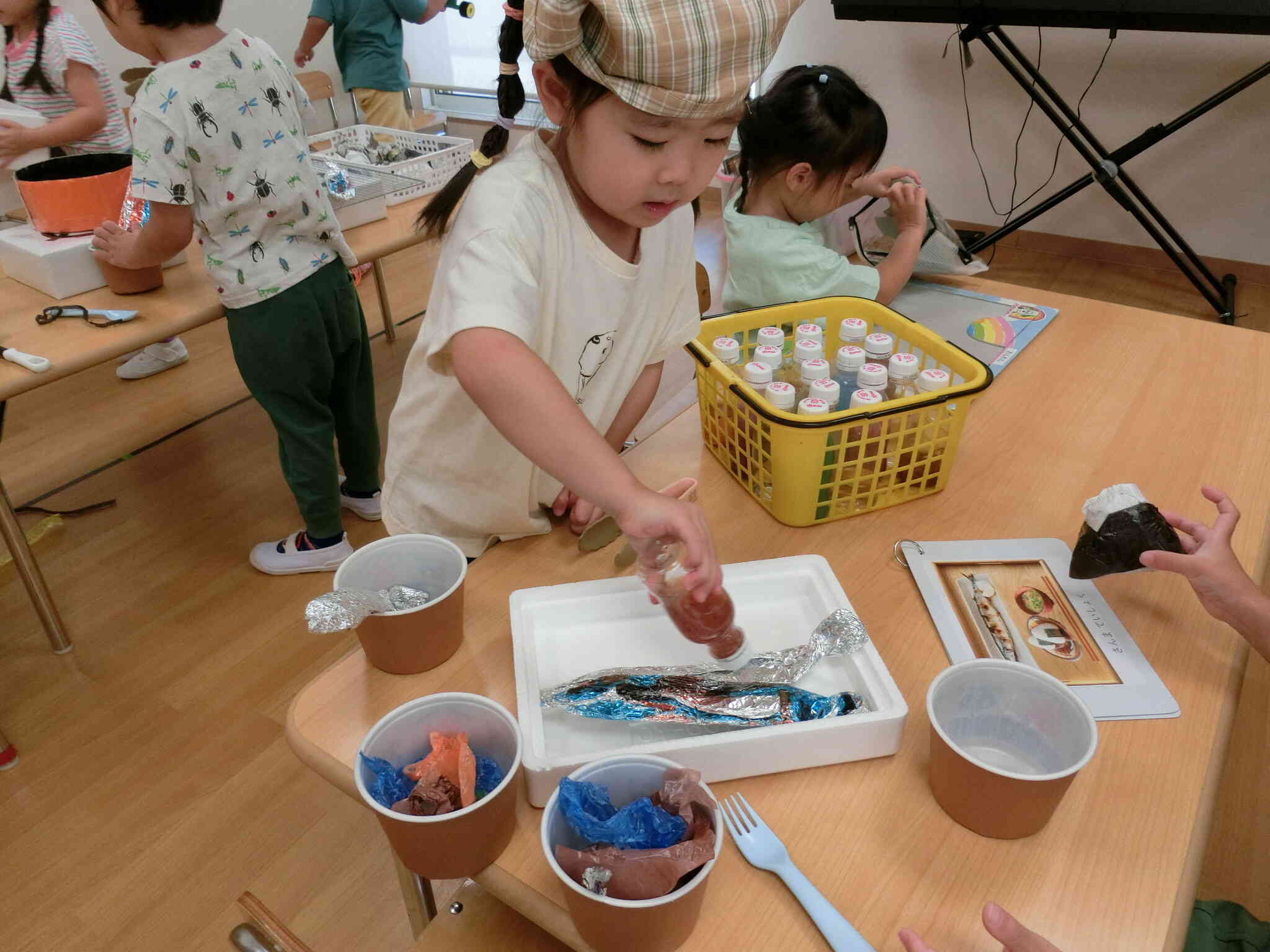 お醤油かけますかー？かけますねー！！