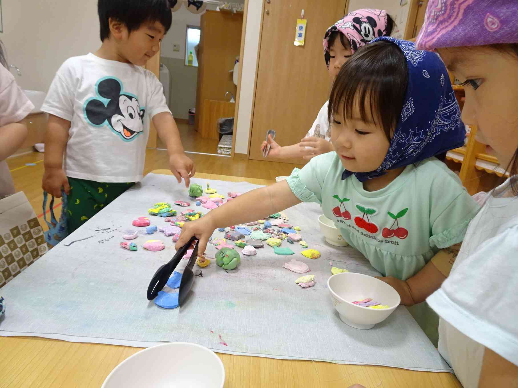 お菓子屋さんでーす！