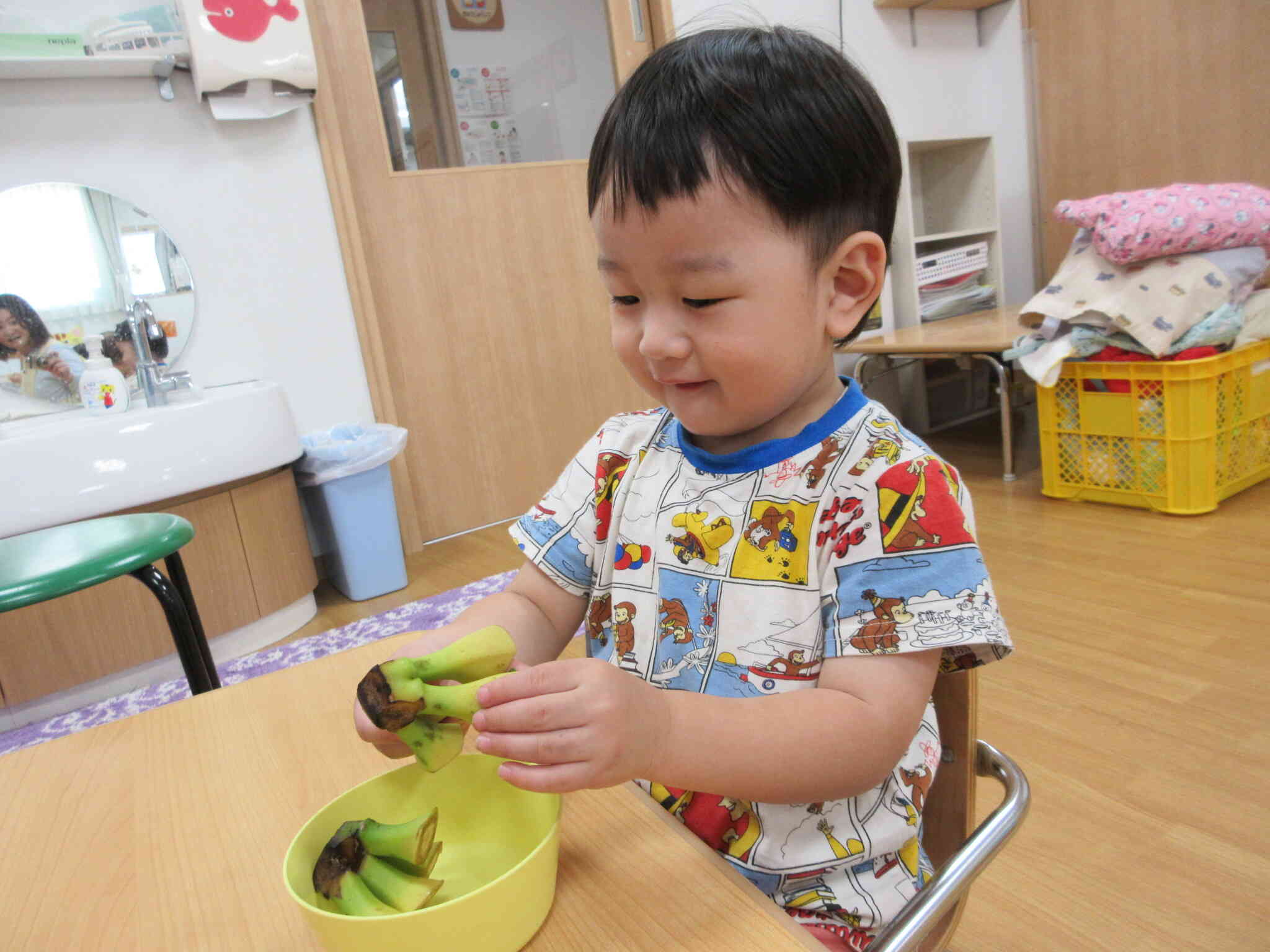 あひる組　いろんな野菜に触ってみよう！