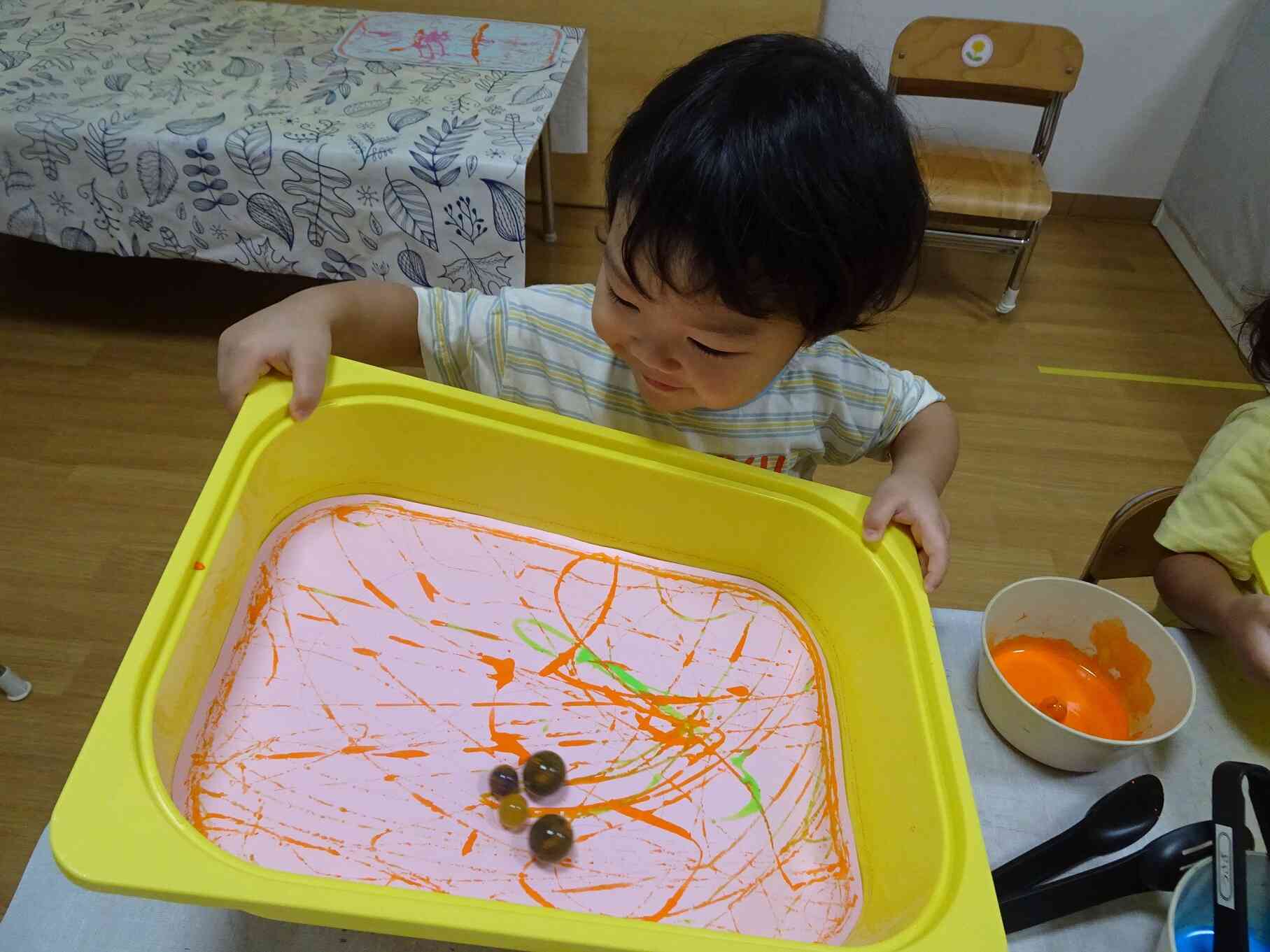 ビー玉を転がすといろいろな線ができたよ！