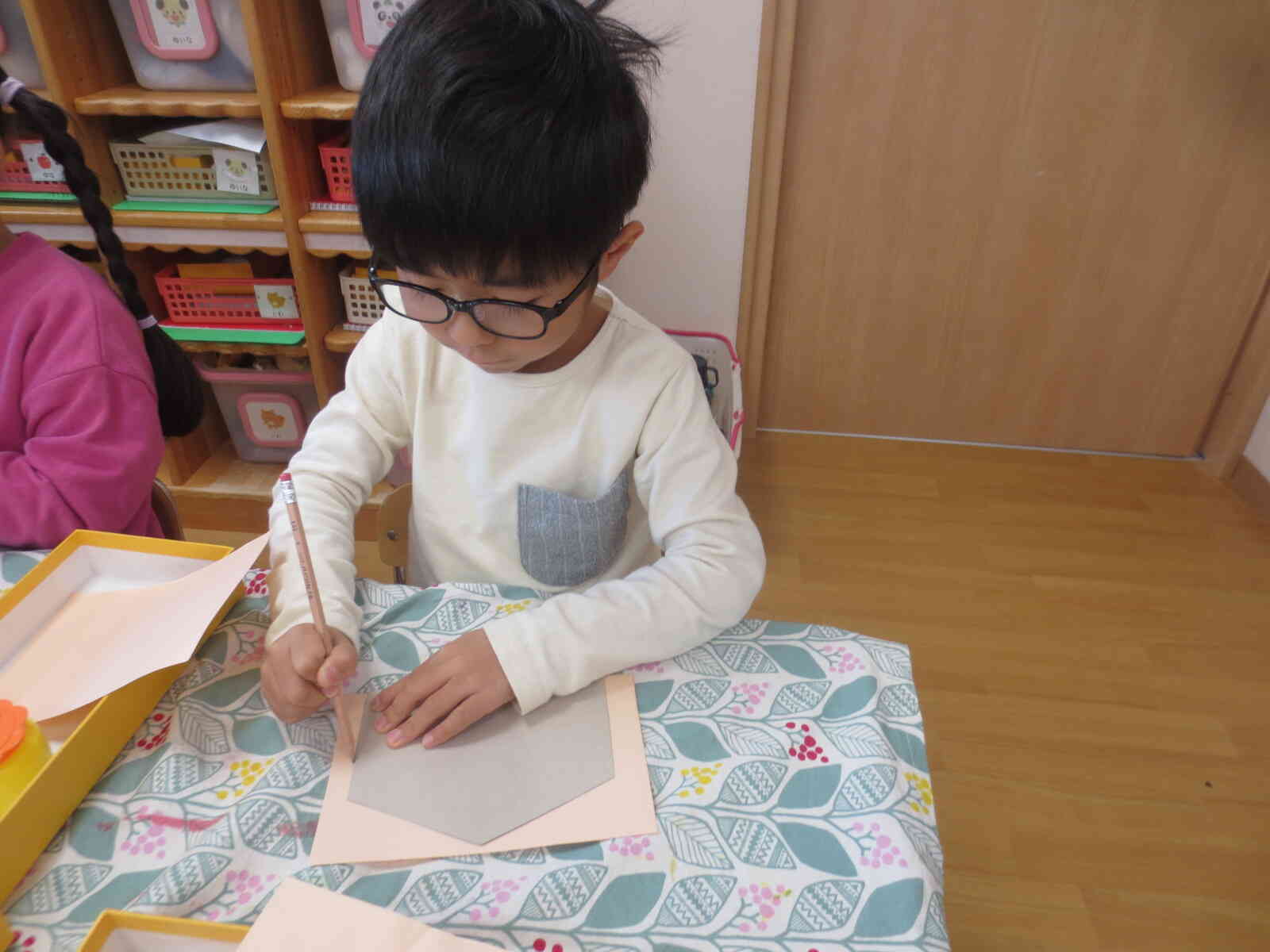 動かないようにおさえて・・・