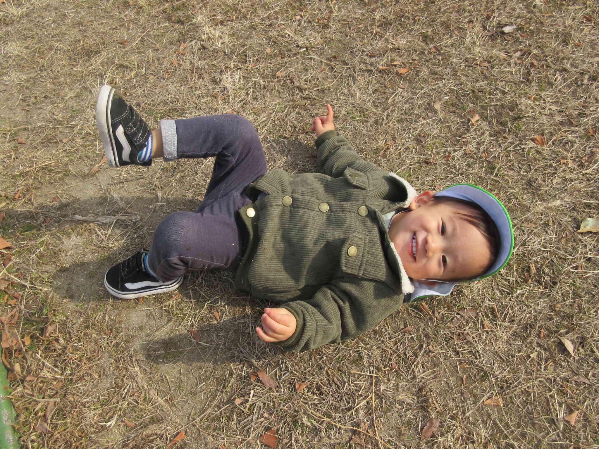 公園でごろーん。