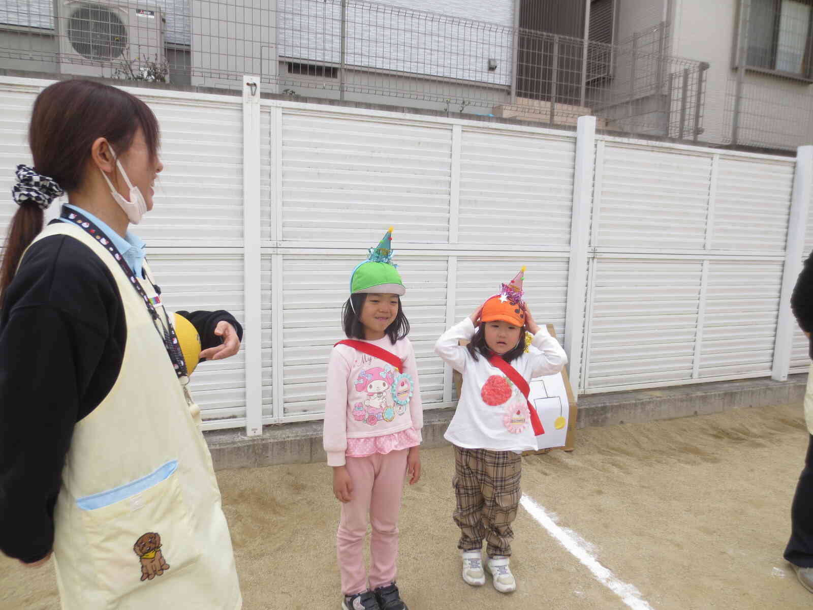 幼児クラスはドッチボール大会です。おたんじょうびのお友だちがチームのキャプテンになります。