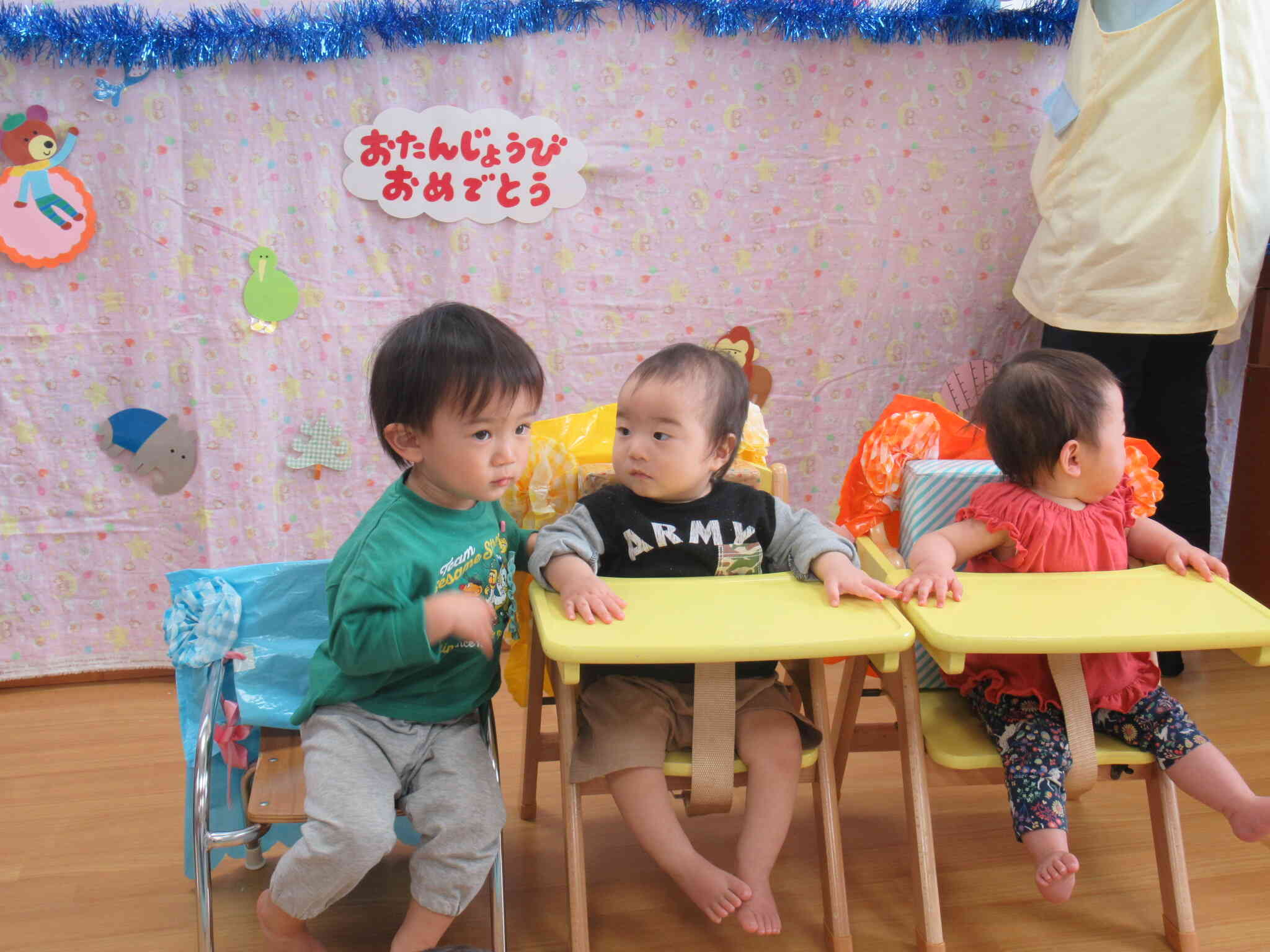 未満児クラスのお友だちも上手に椅子に座れたよ。