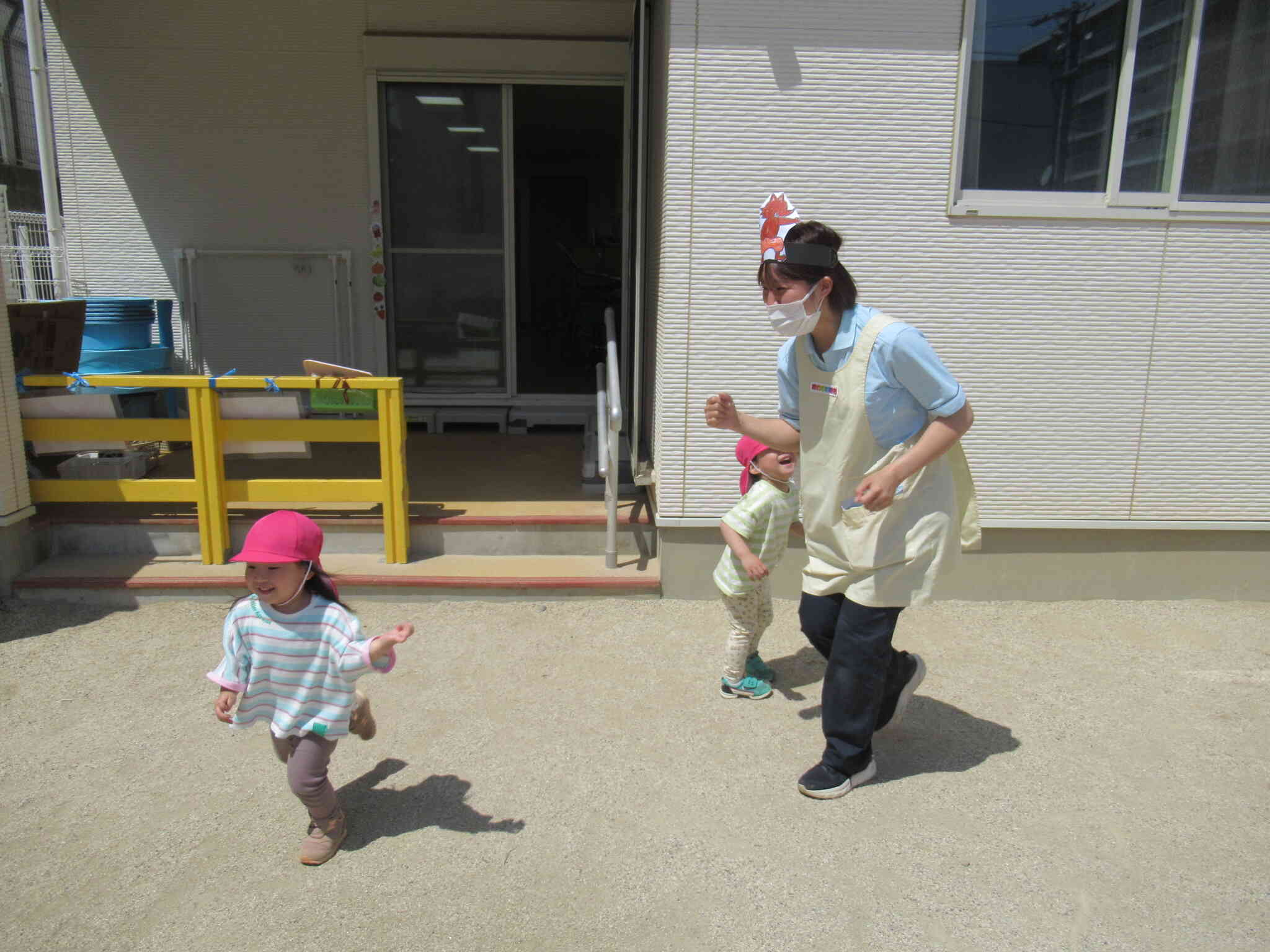 捕まらないように逃げろ~!