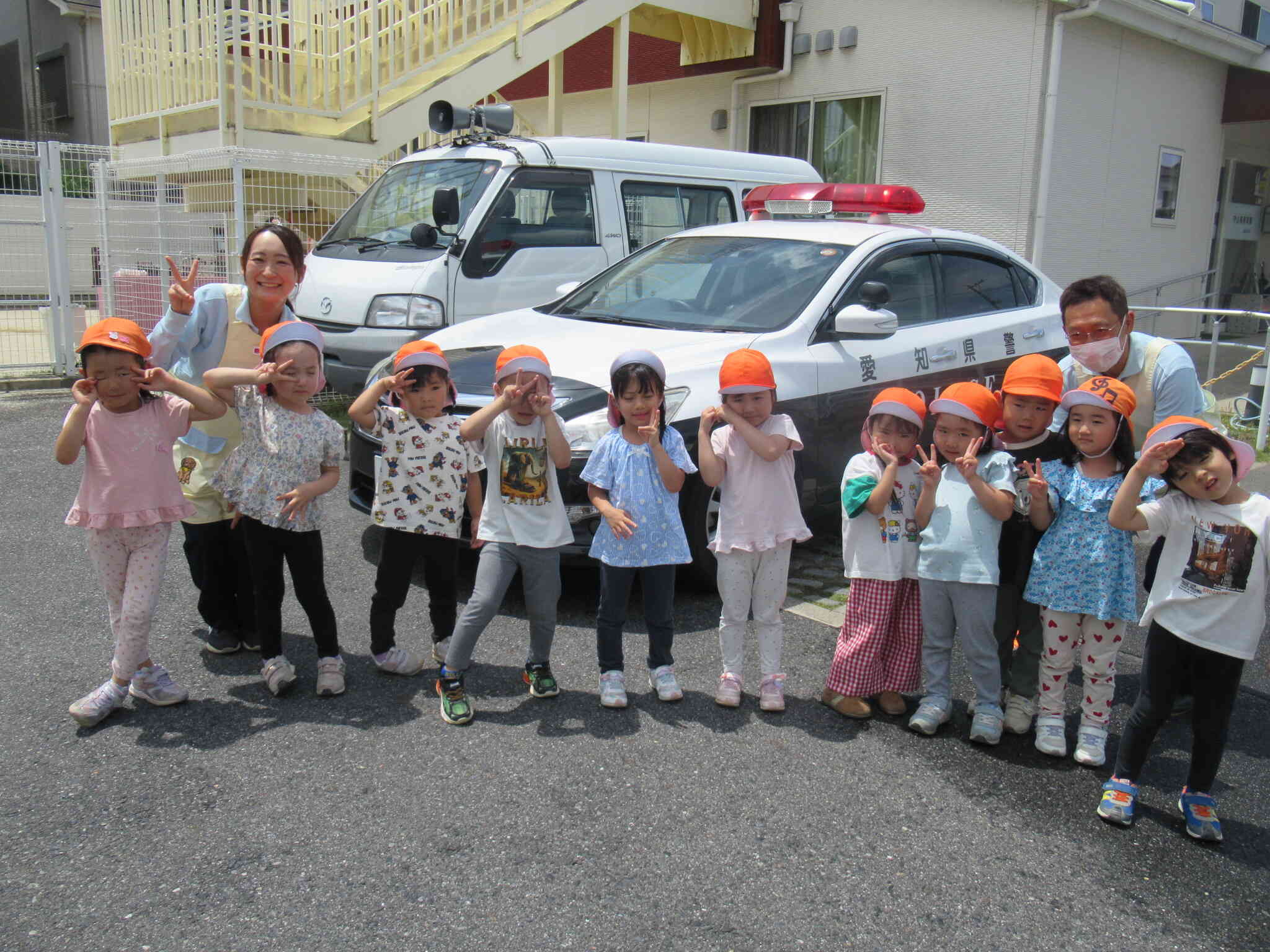 ぱんだぐみ（４歳児）お気に入りのポーズでの記念撮影でした。
