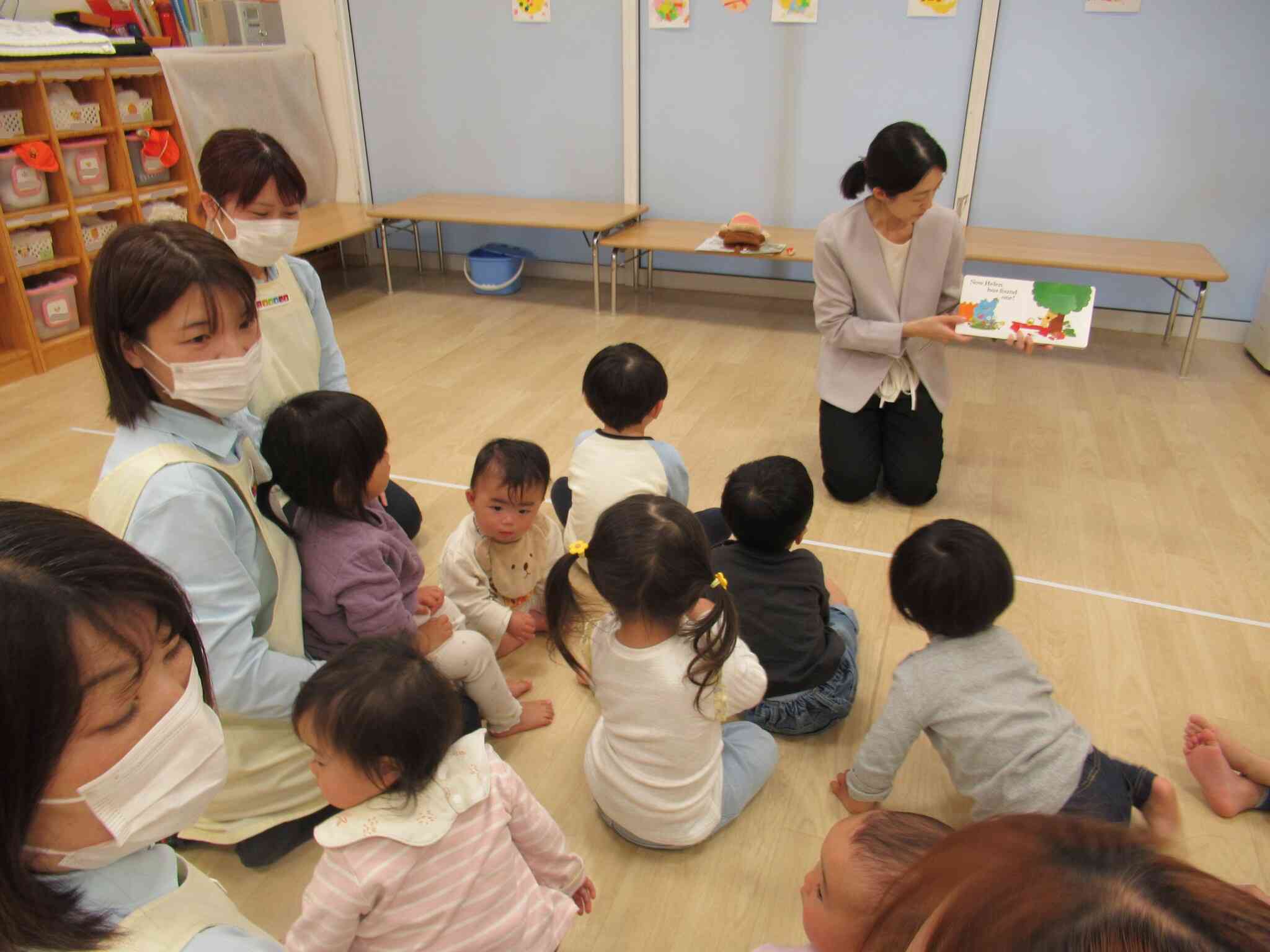 みんな大好き絵本の時間もありました♪