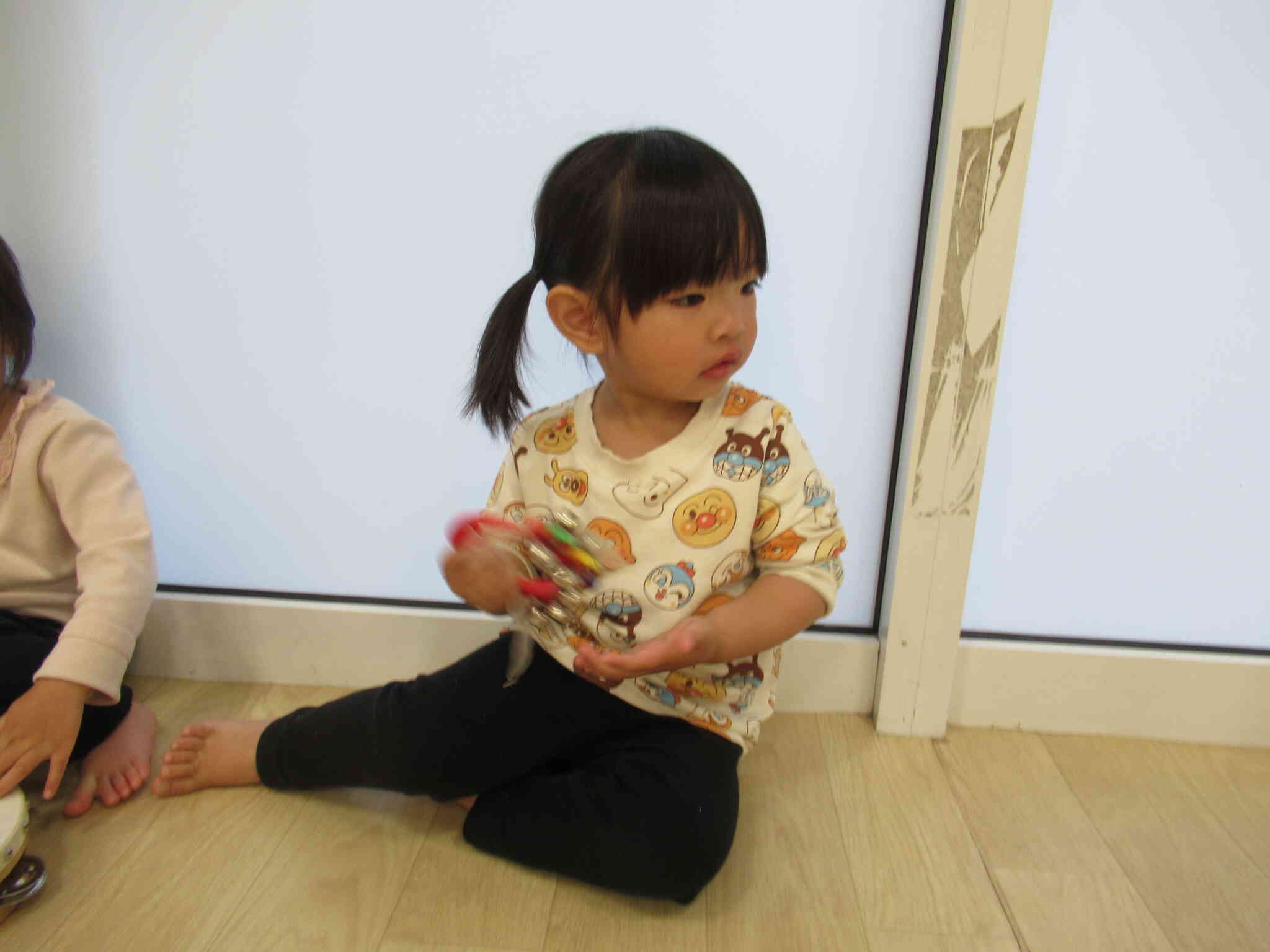 シャンシャン、きれいな鈴の音です♪