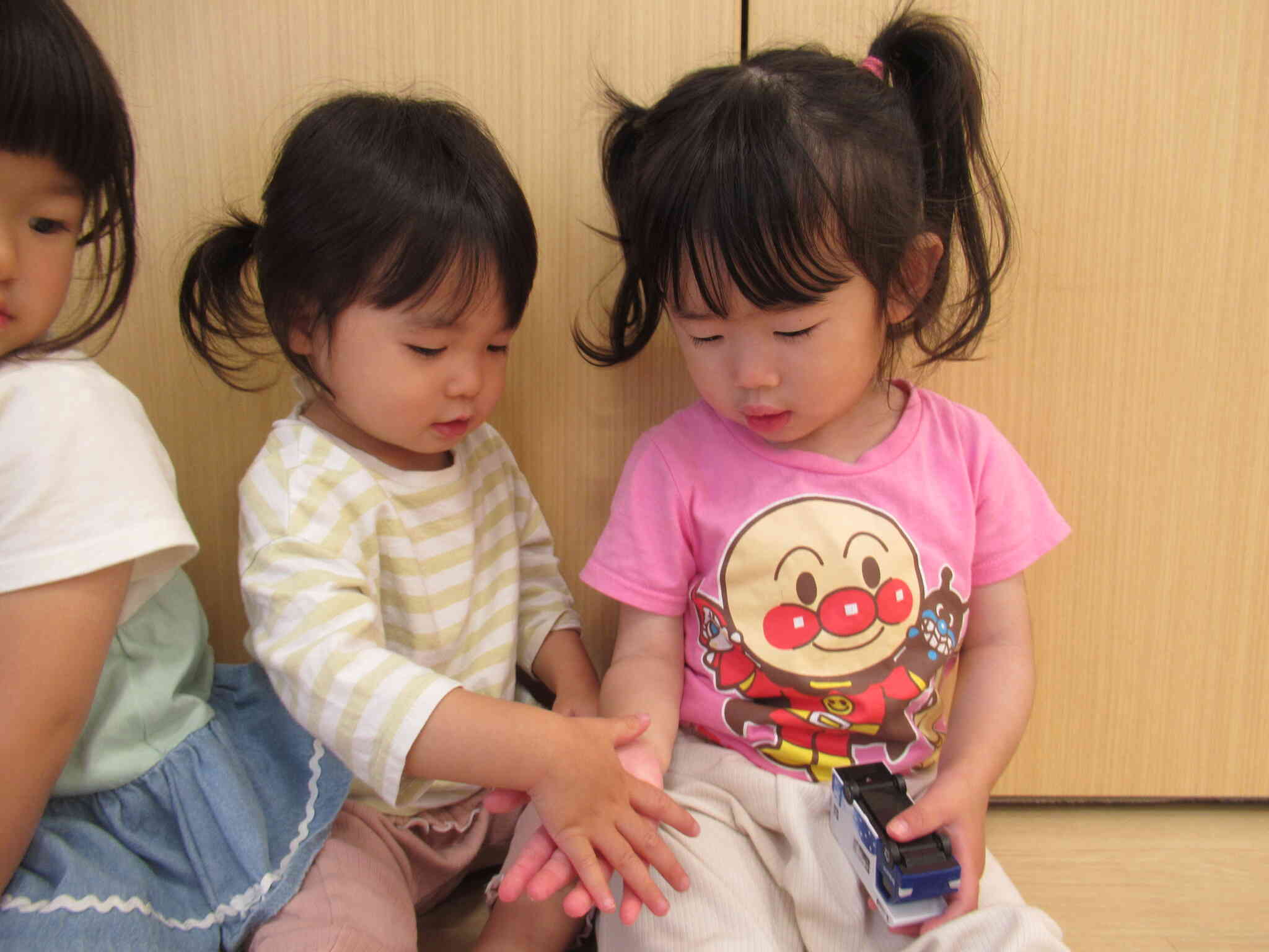 お友だちともハイタッチ♪