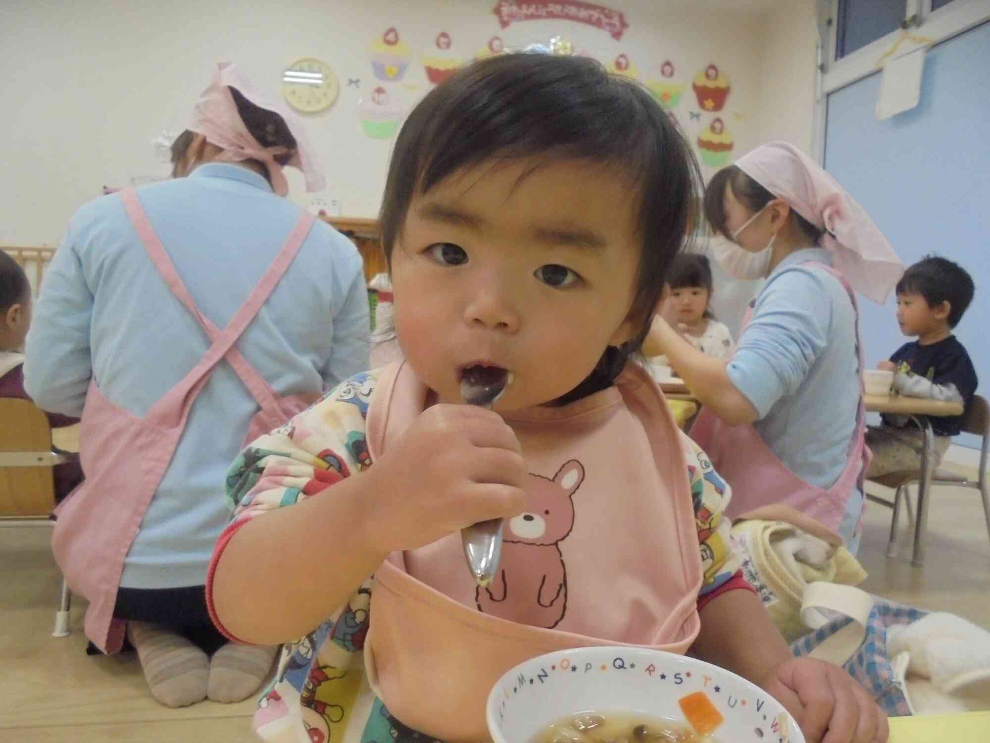 自分たちで作ったうどん、おいしいね！