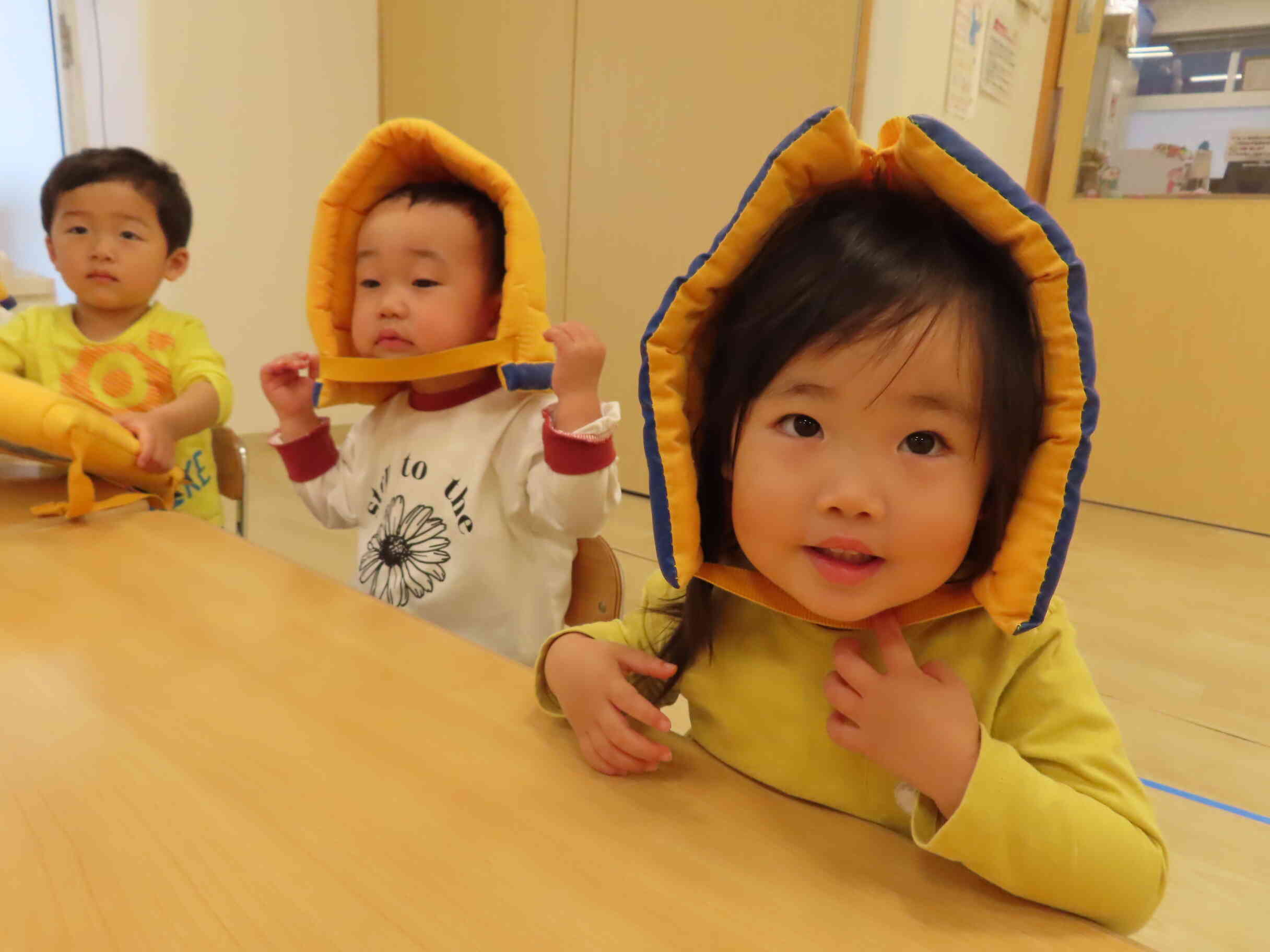 防災頭巾を上手にかぶることが出来ました♪