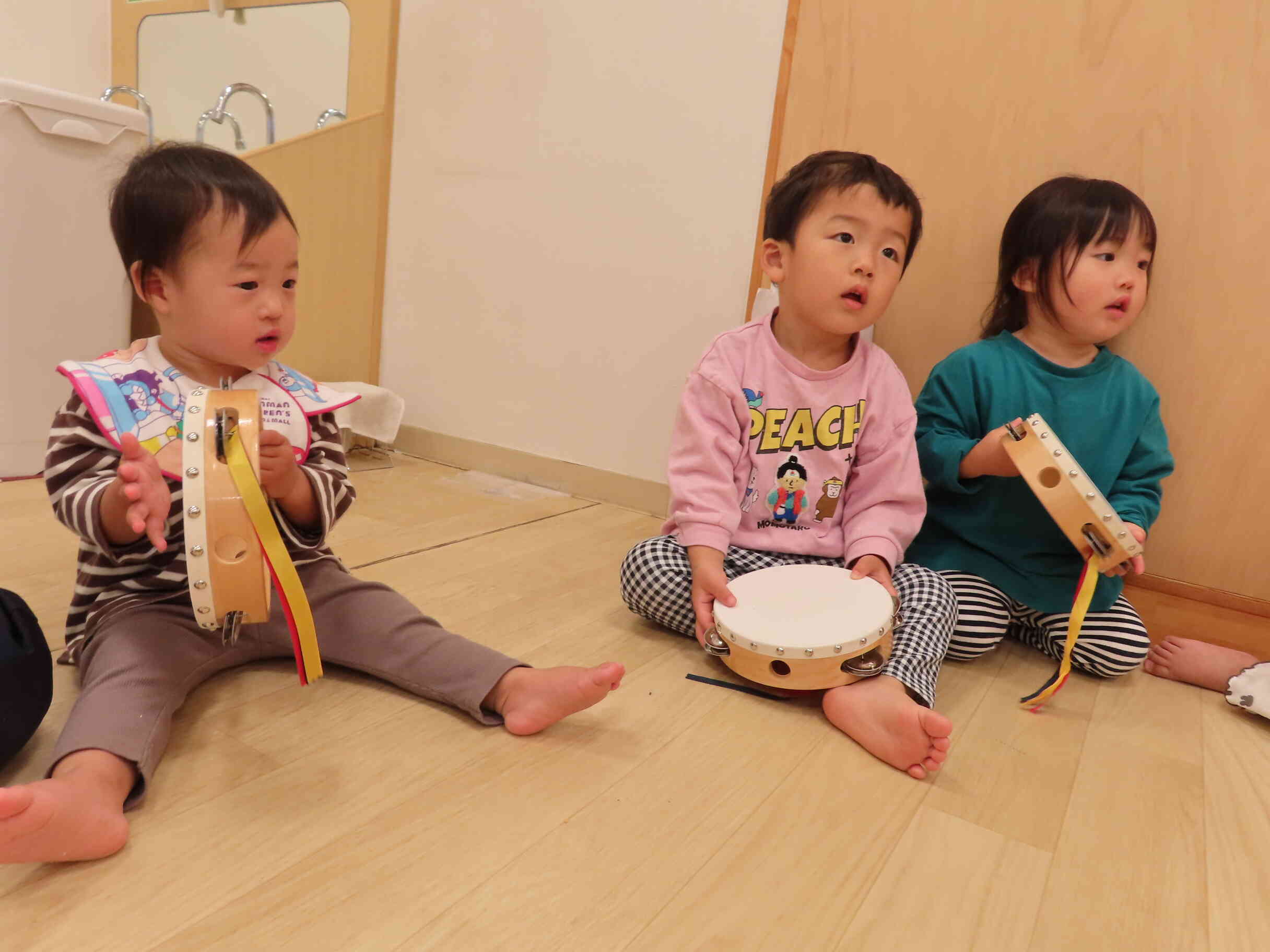 タンバリンに触れてみよう！