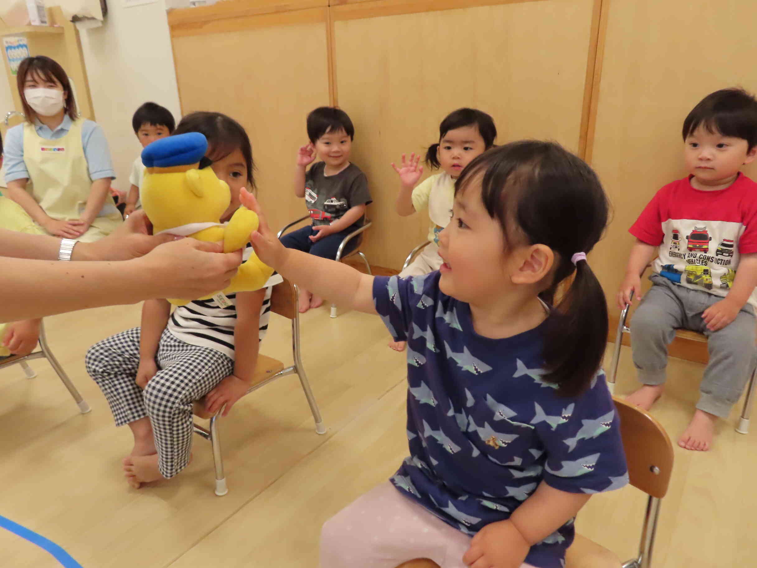 5月の英語教室｜ニチイキッズ元今泉保育園｜ニチイキッズ