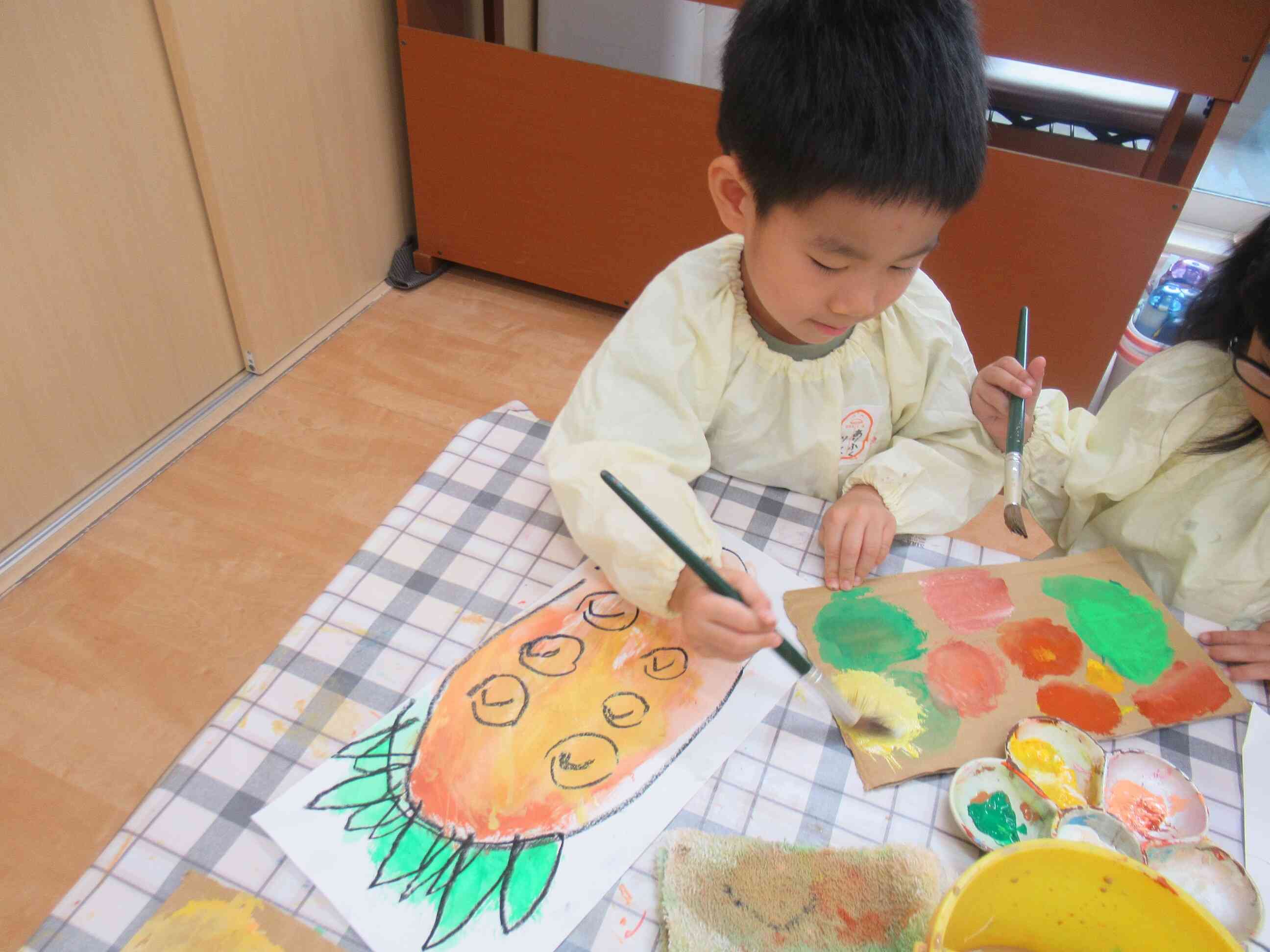 観察画「パイナップル」（きりん組・5歳児）｜ニチイキッズ元鳴尾