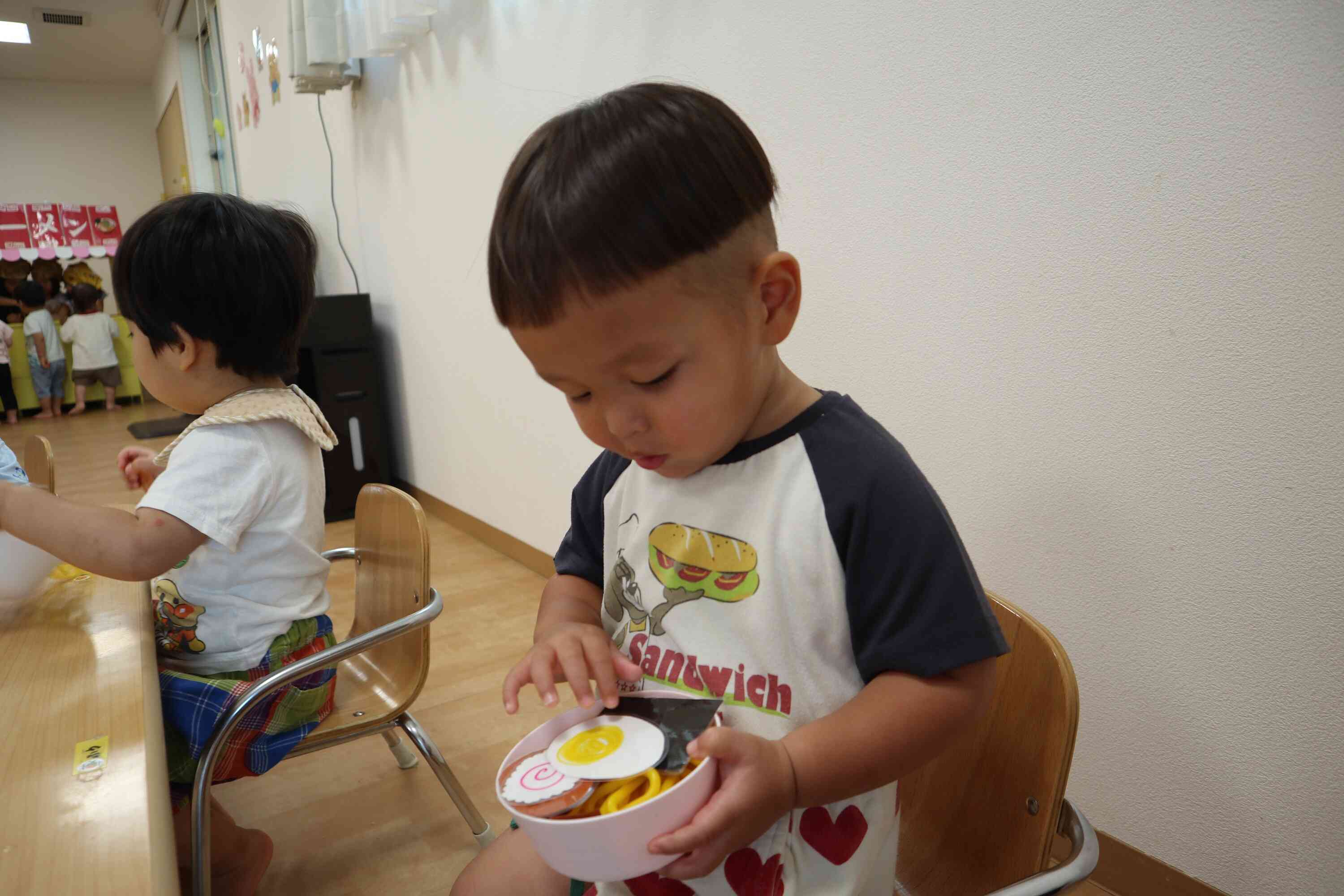 ぜ~んぶトッピング！豪華なラーメンの出来上がり！