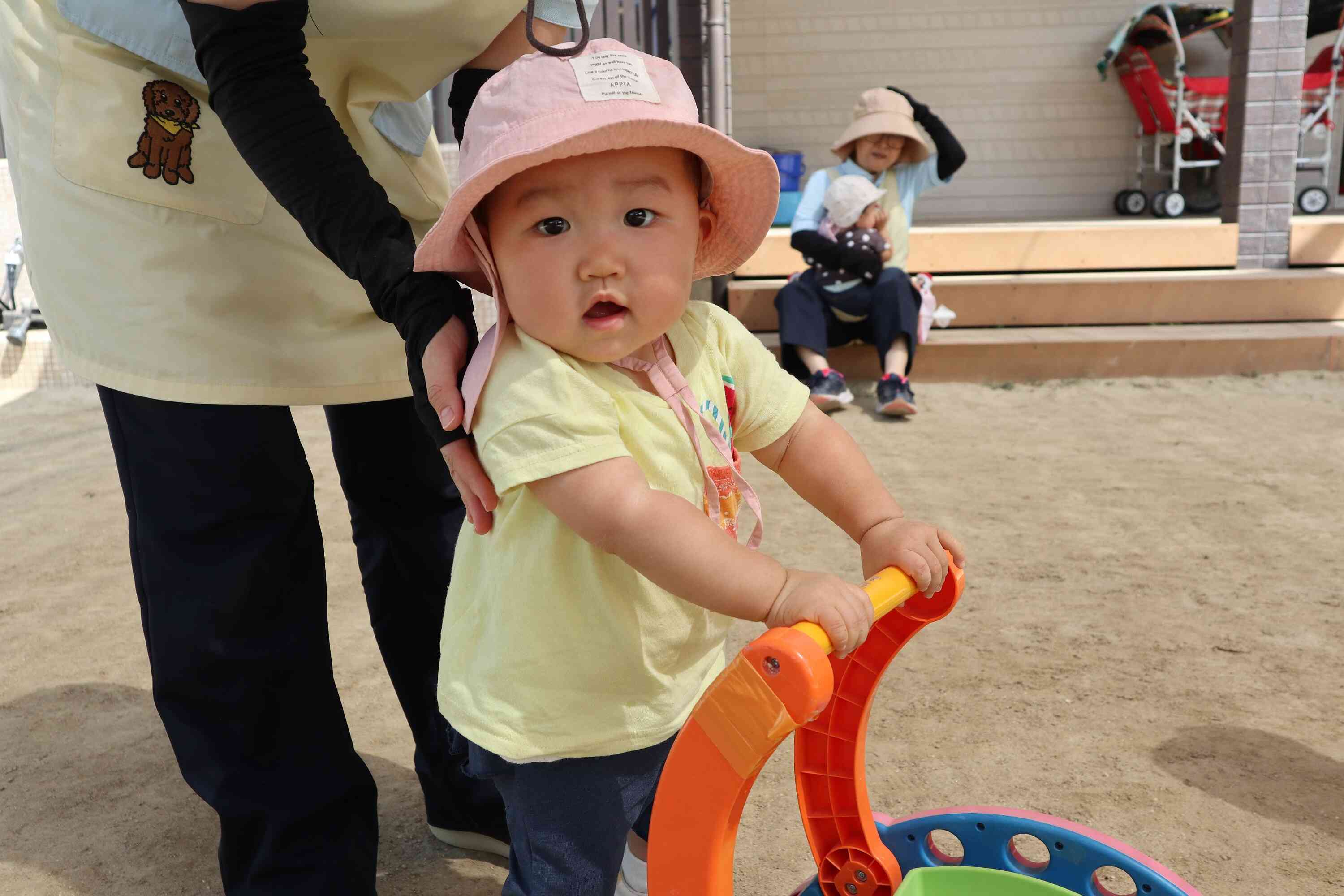 私はたくさん手押し車で歩けるようになったよ！