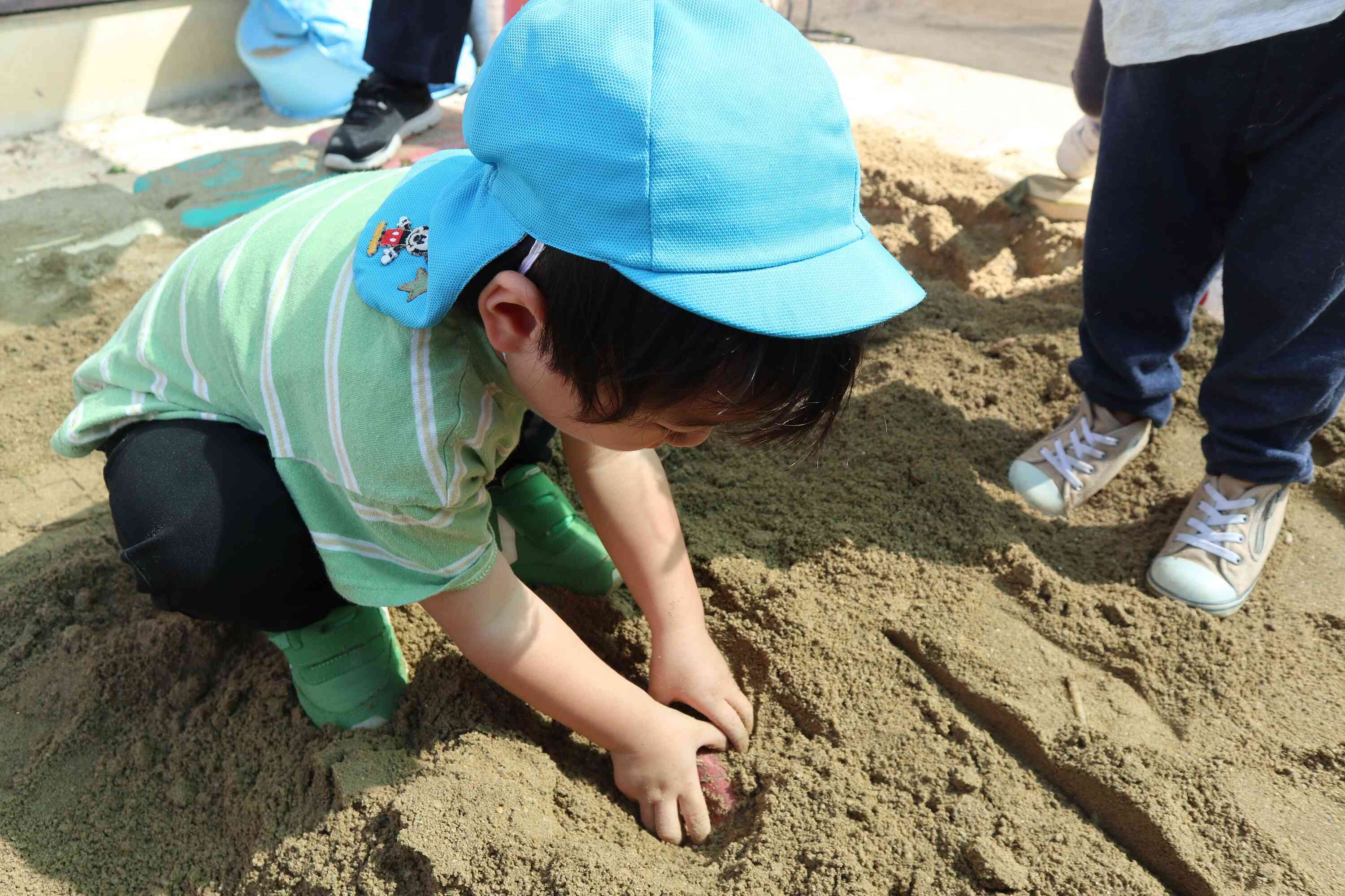 お芋ほりごっこ