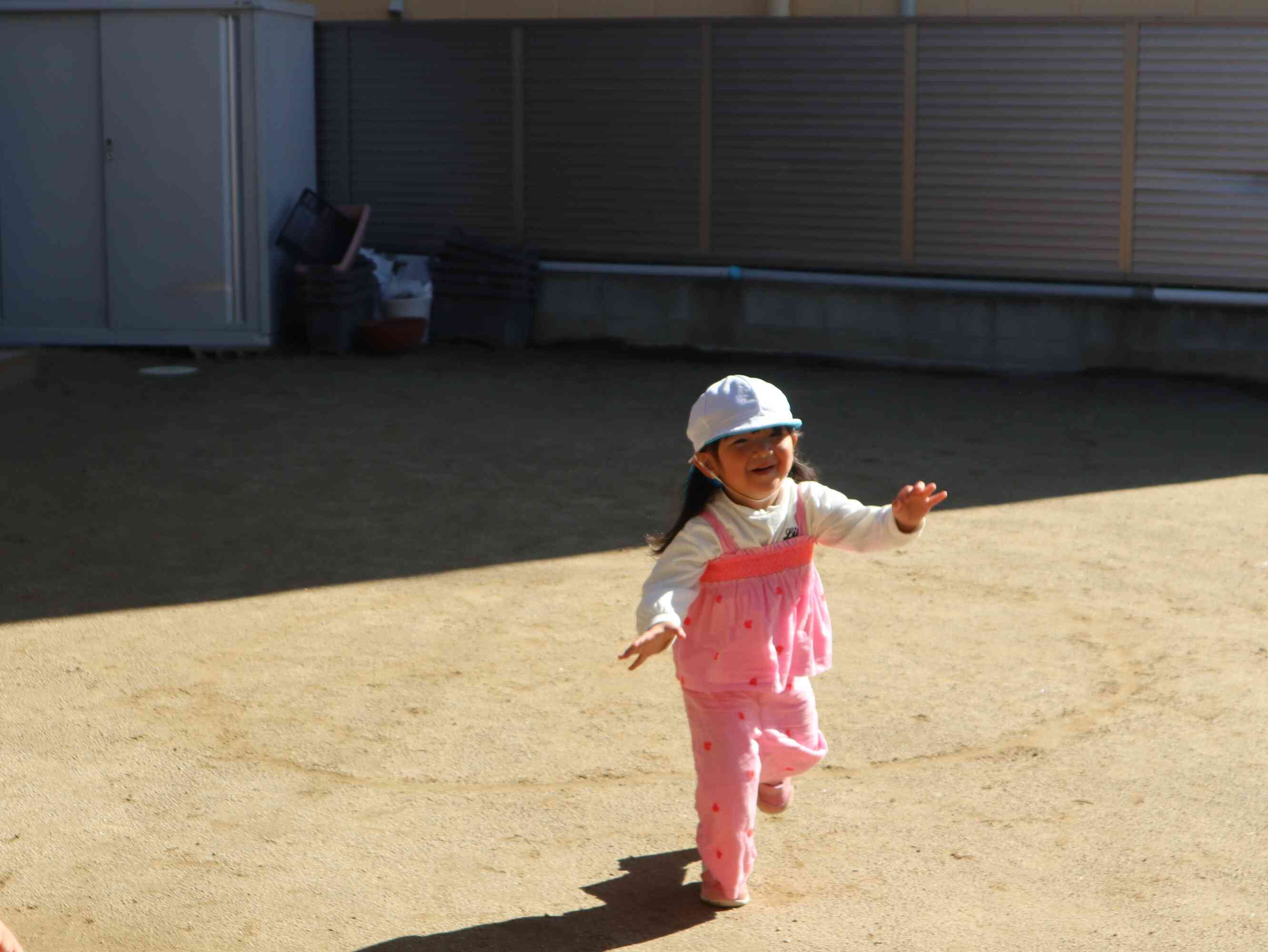 くまになりきって、お友だちを捕まえるぞー！