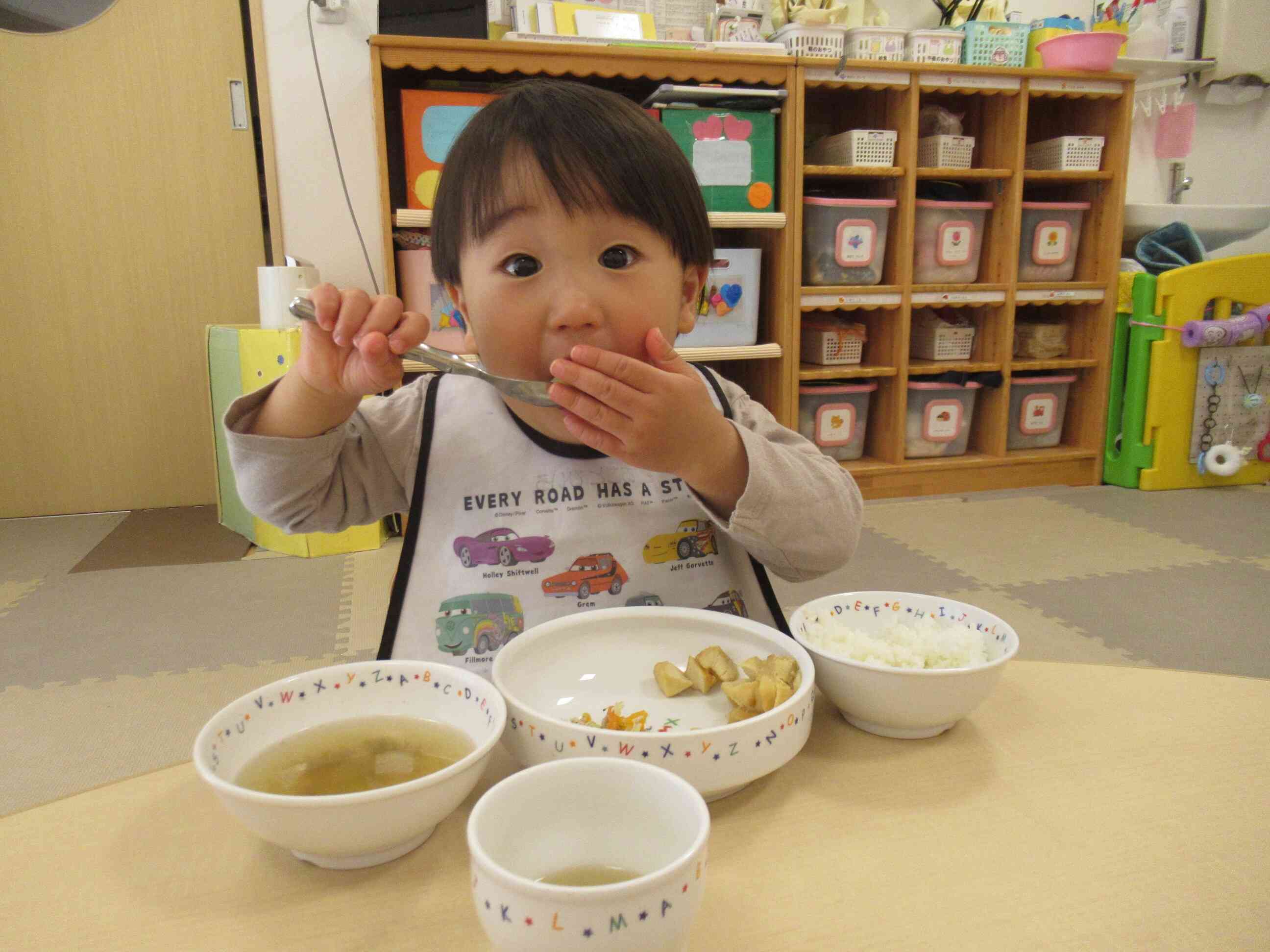 スプーンを上手に使えるようになったよ☆