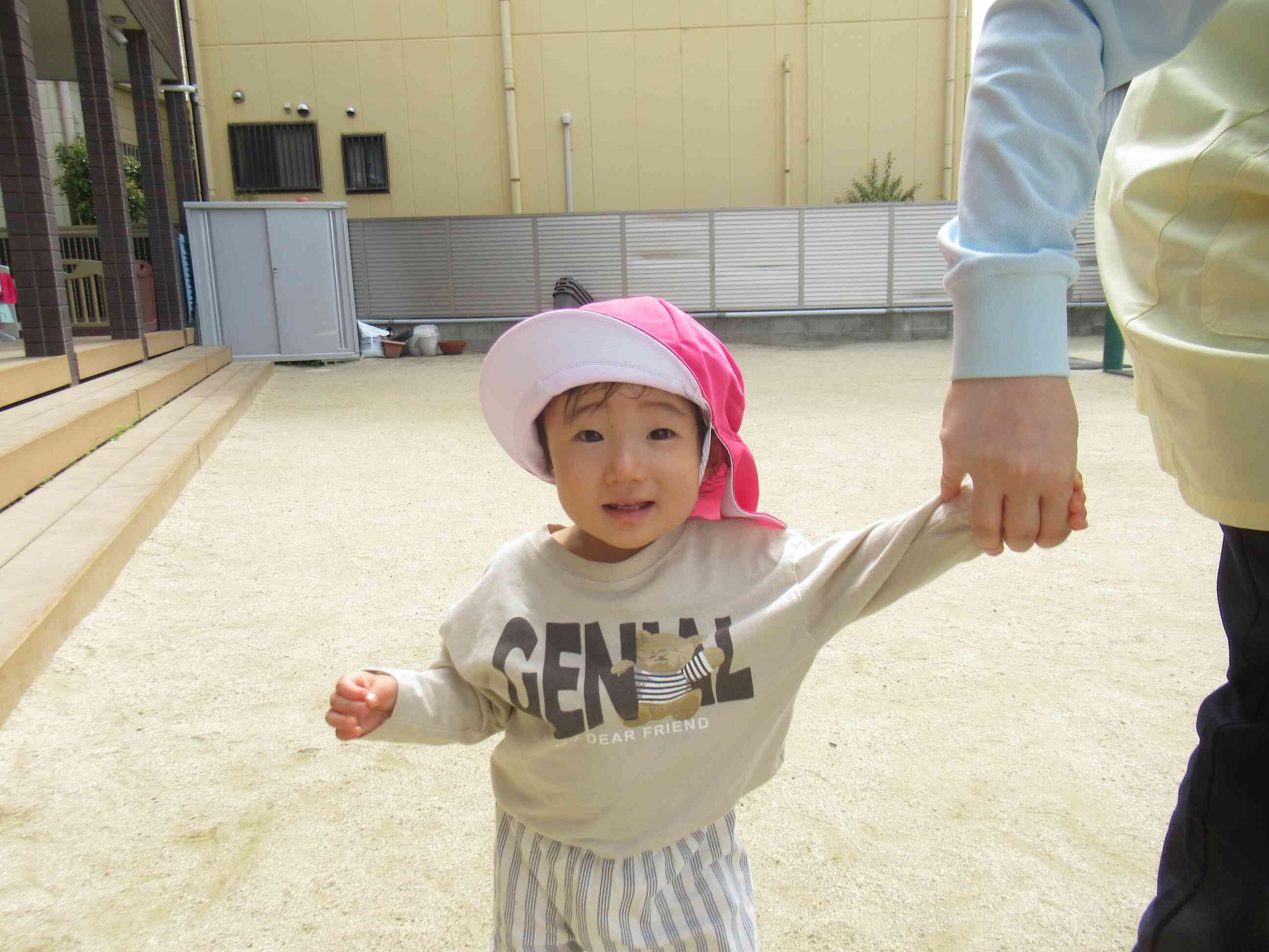 お外遊びたのしー♪