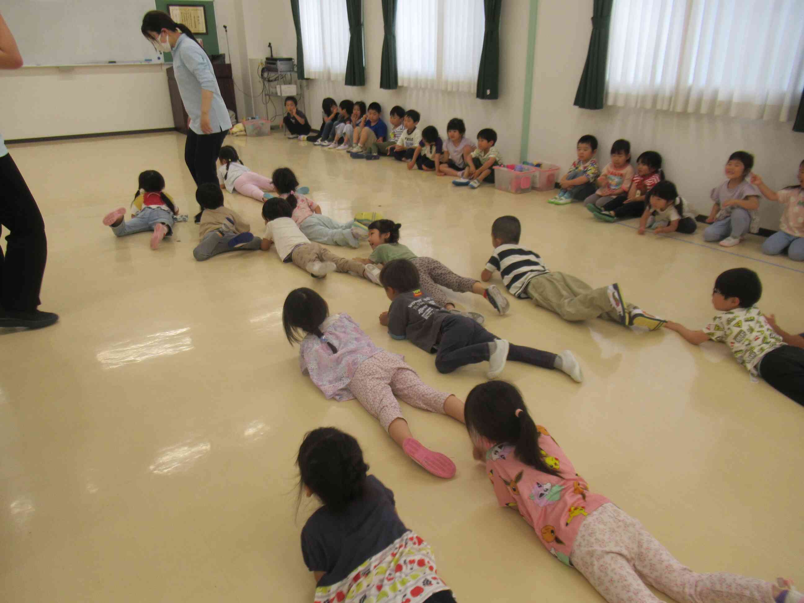 手の力を使って前に進もう！