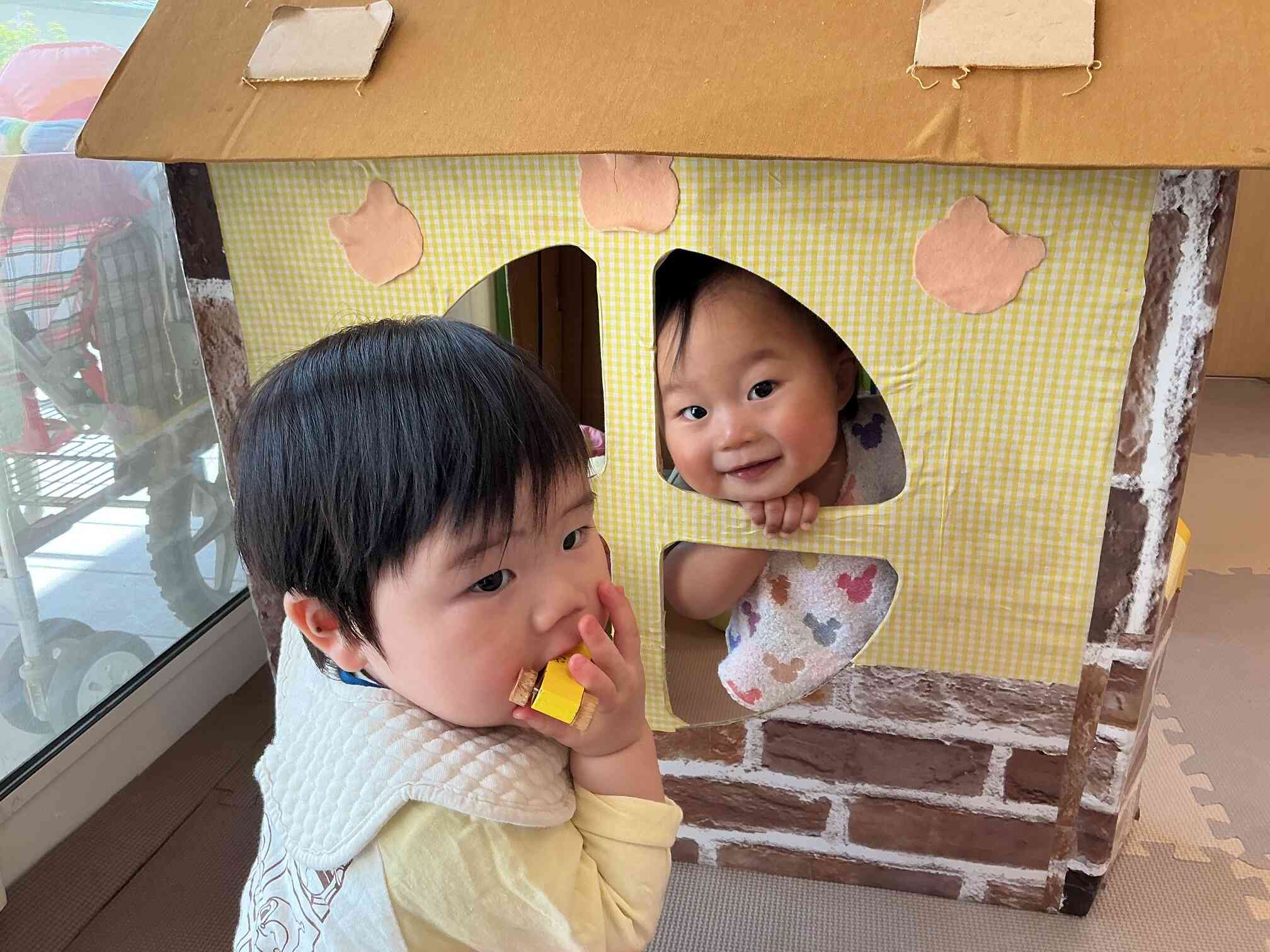 5月の様子(ひよこ組・0歳児)