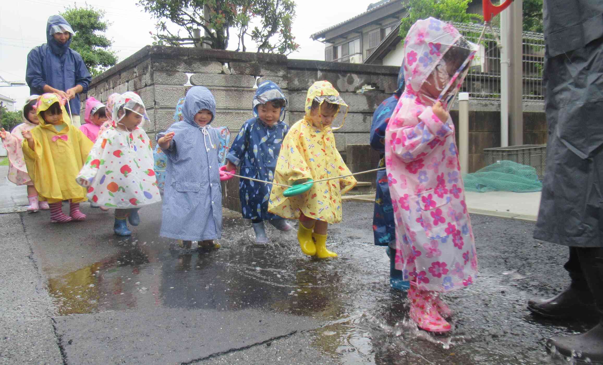 「あっ！大きな水たまり！」