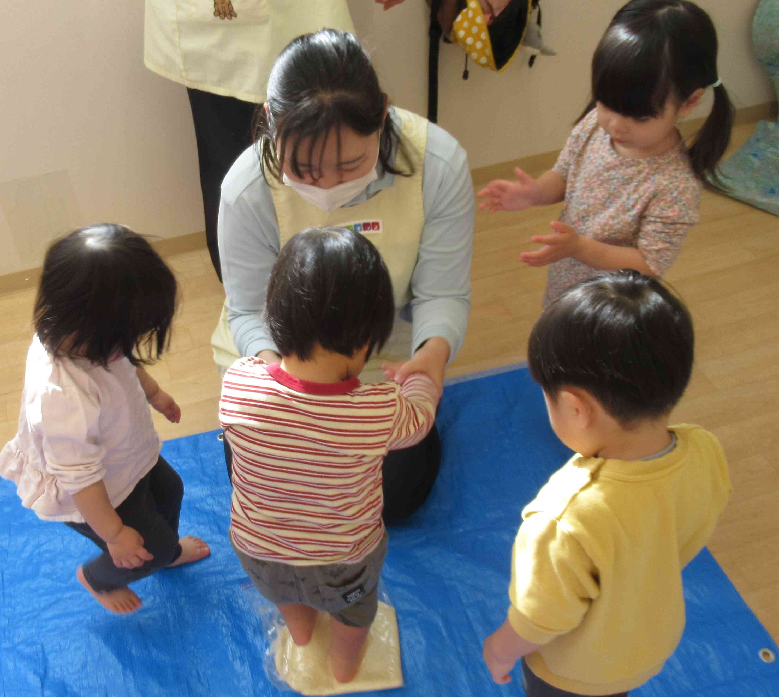 うどん作りに挑戦！～０歳児・１歳児編～