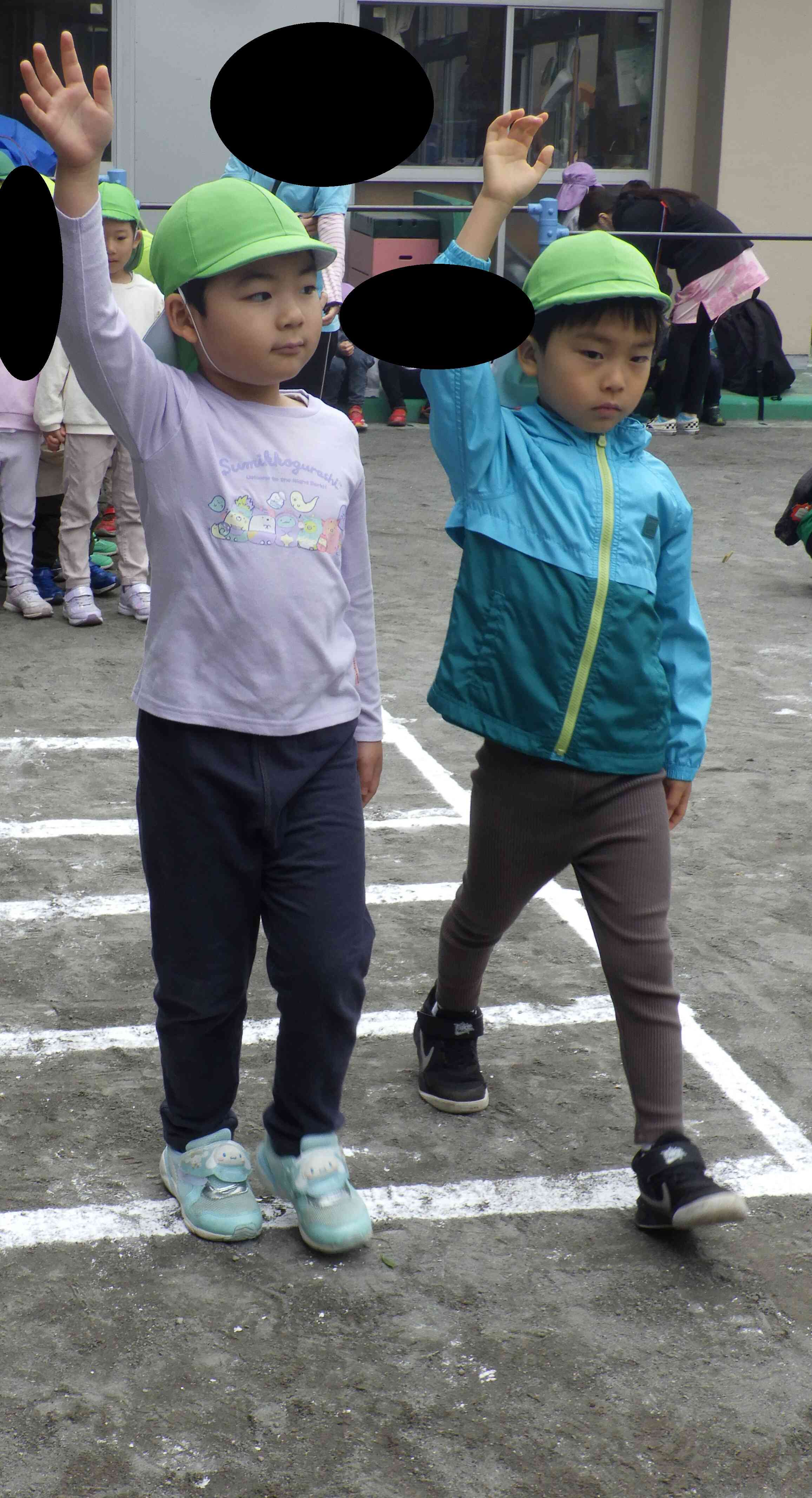 横断歩道の渡り方覚えたかな？