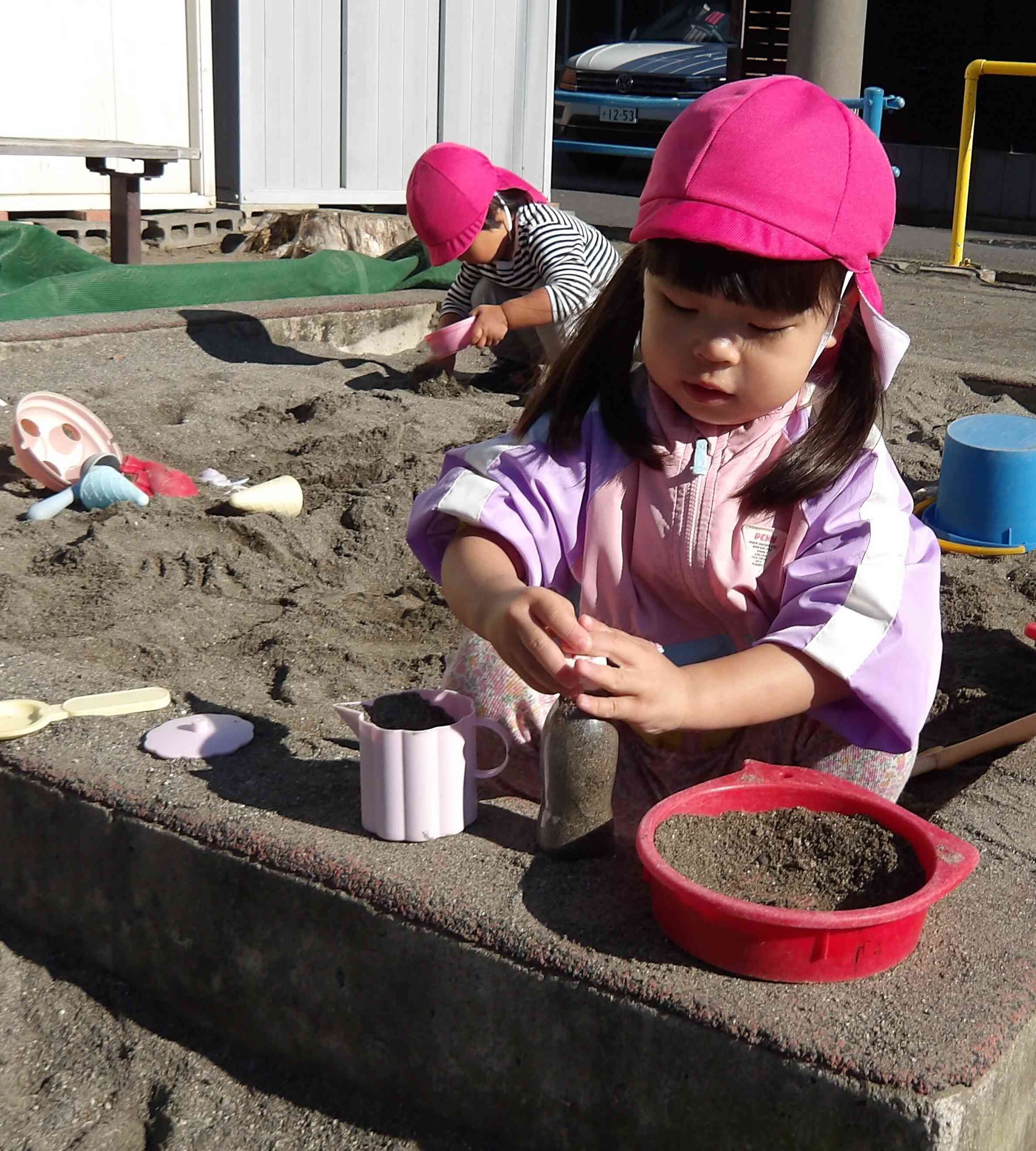砂場大好き♪
