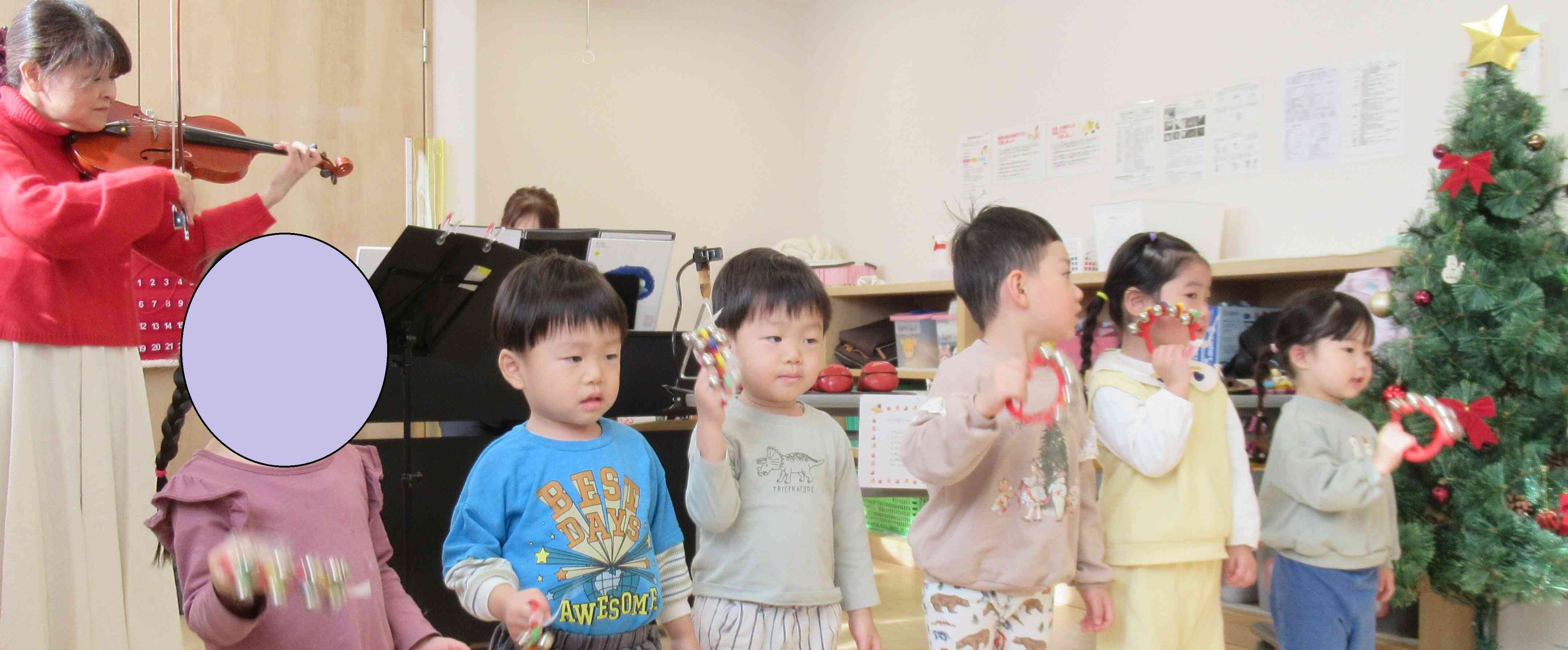 あわてんぼうのサンタクロース♪～うさぎ組～