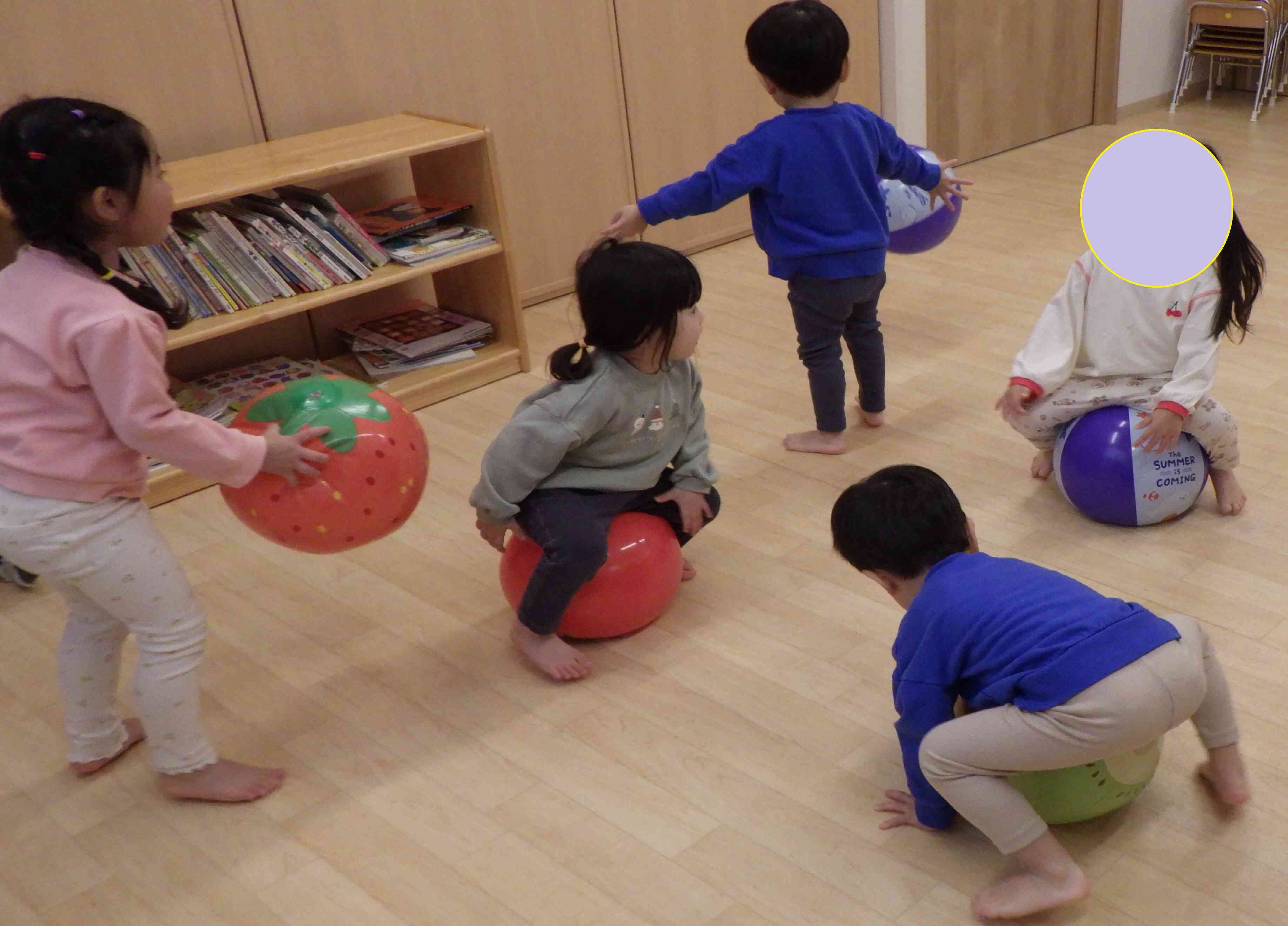 ビーチボール遊び～2歳児～