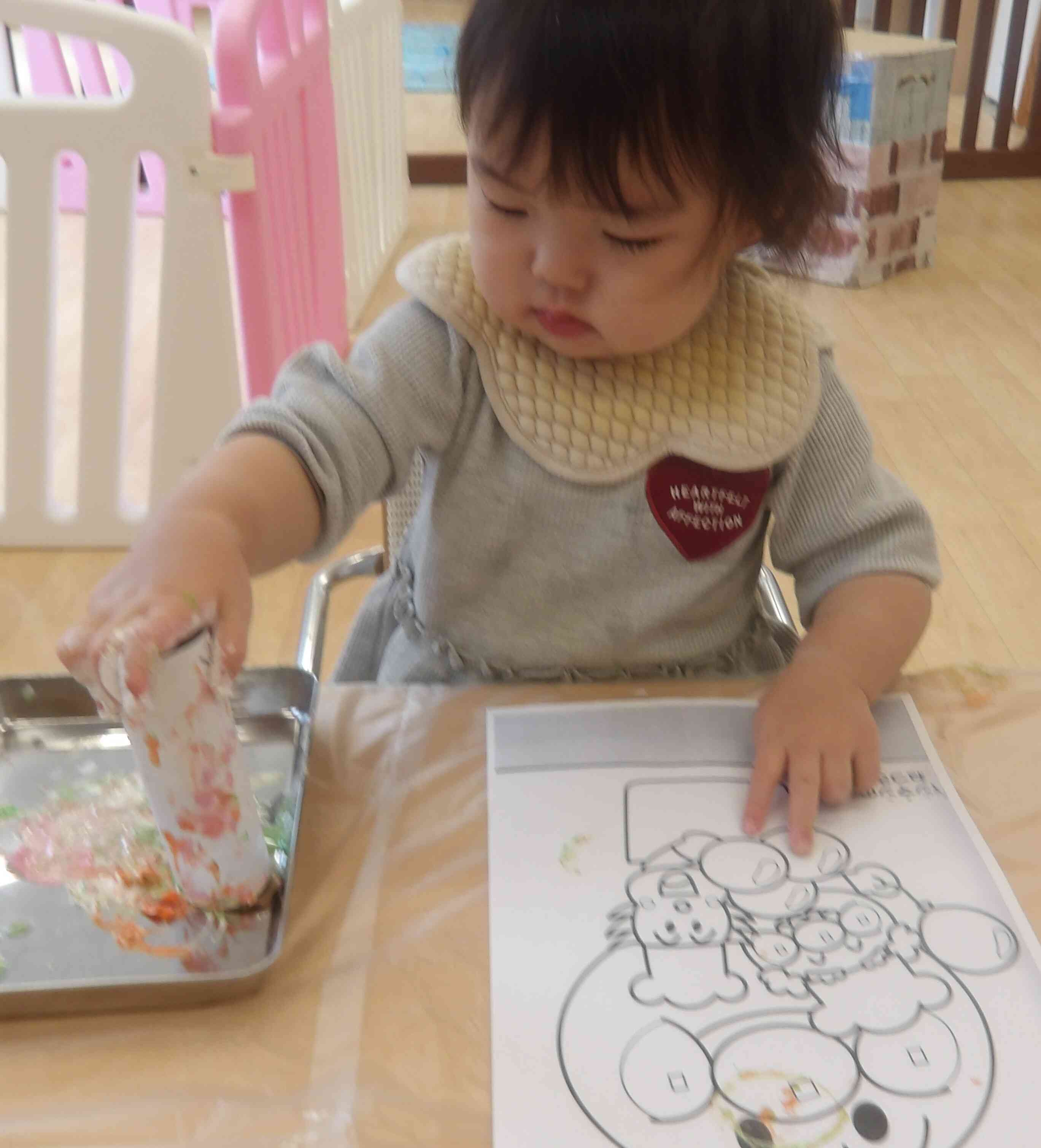 絵具遊び♬～1歳児～