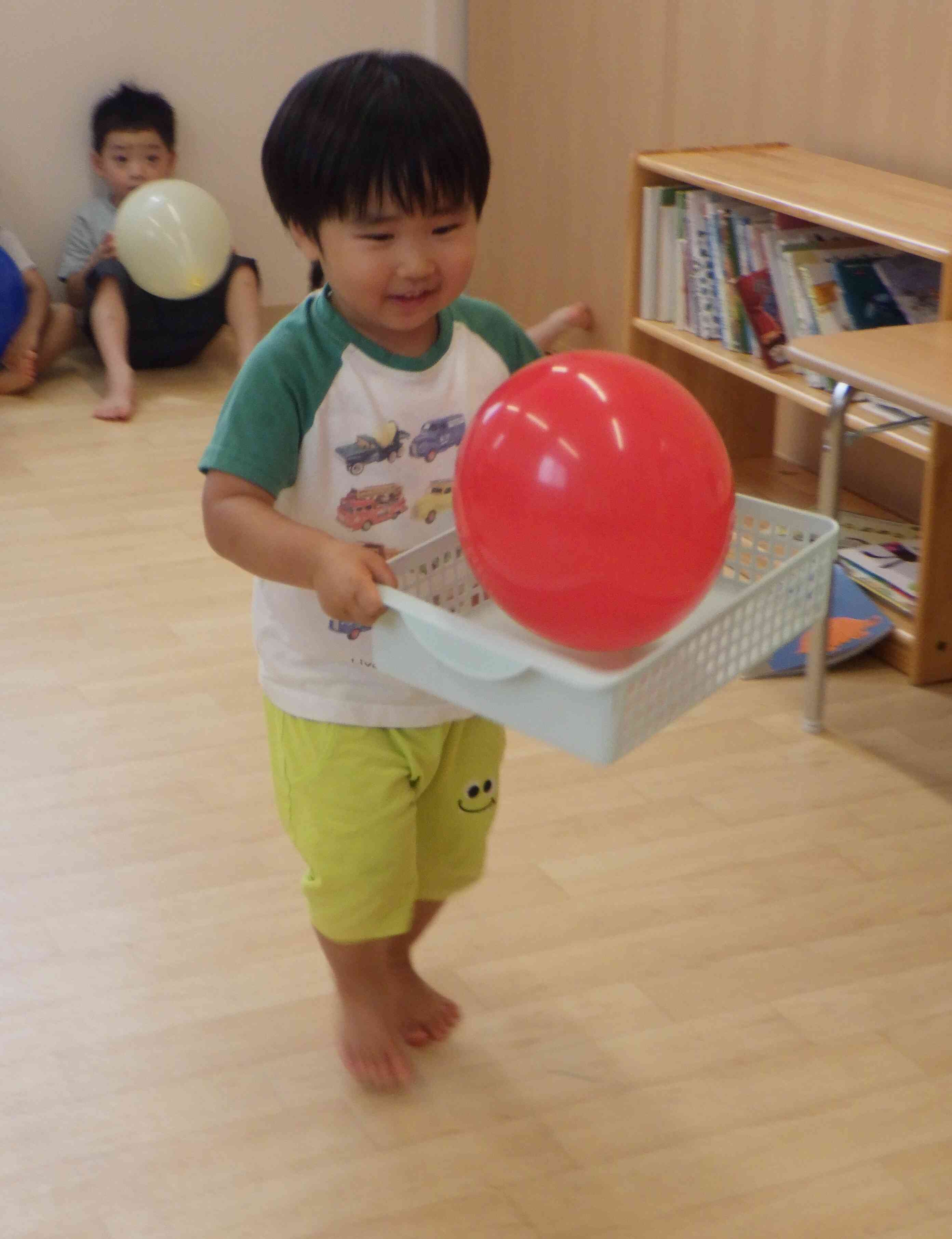 風船運びゲーム♪～2歳児～