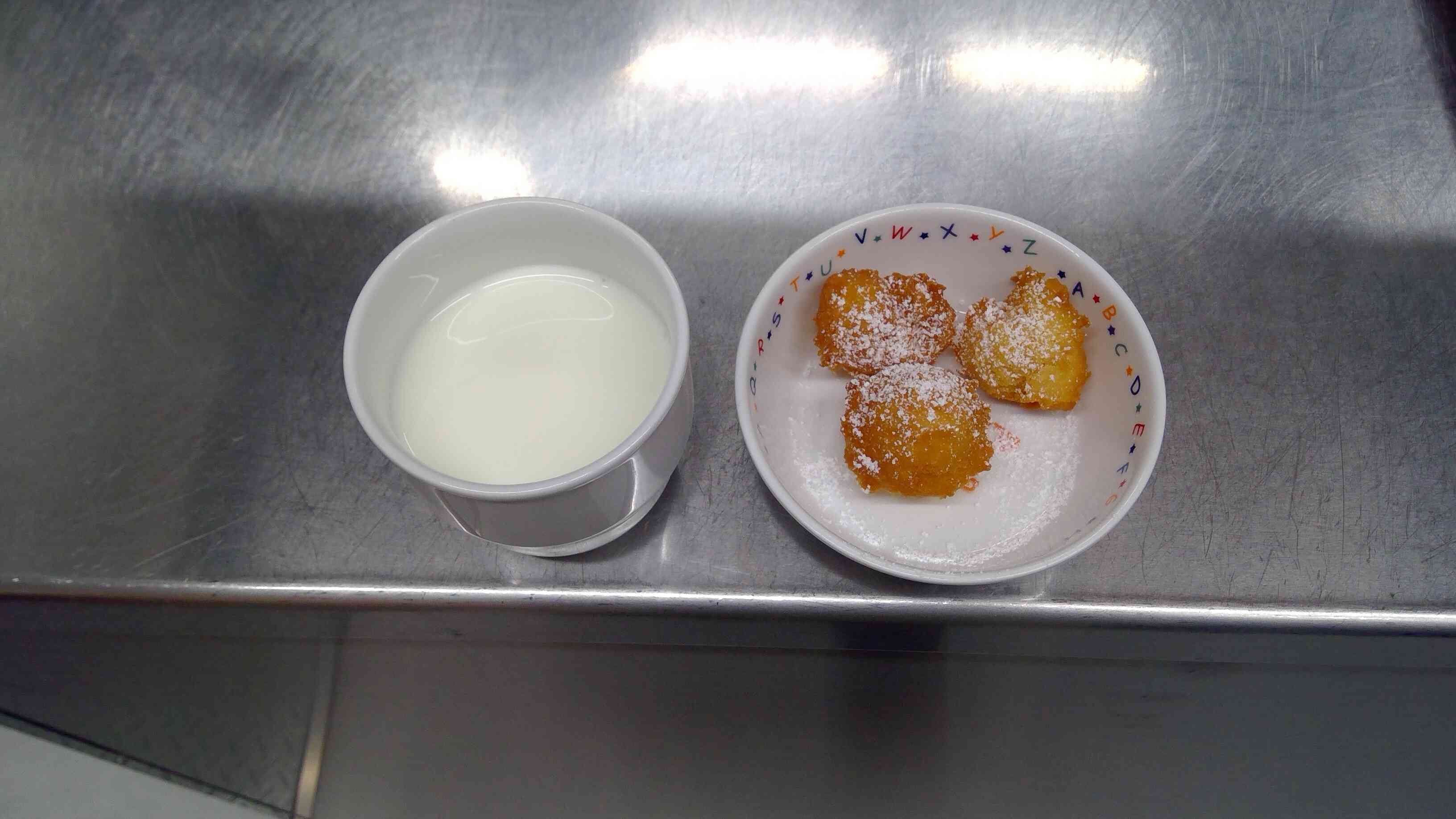 おやつにおからドーナッツが出ました！