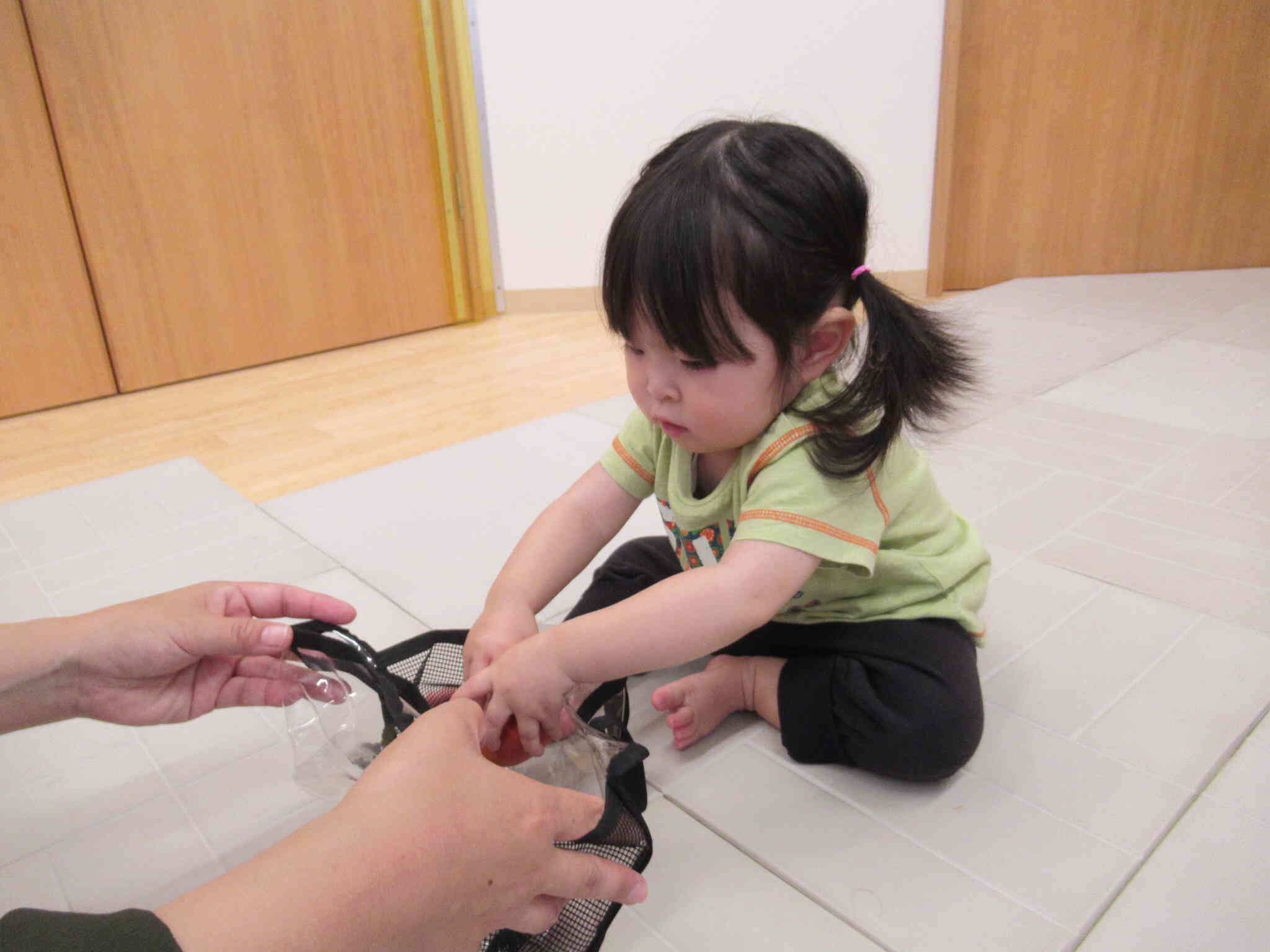 「どーぞ」とおもちゃを渡すブーム到来！