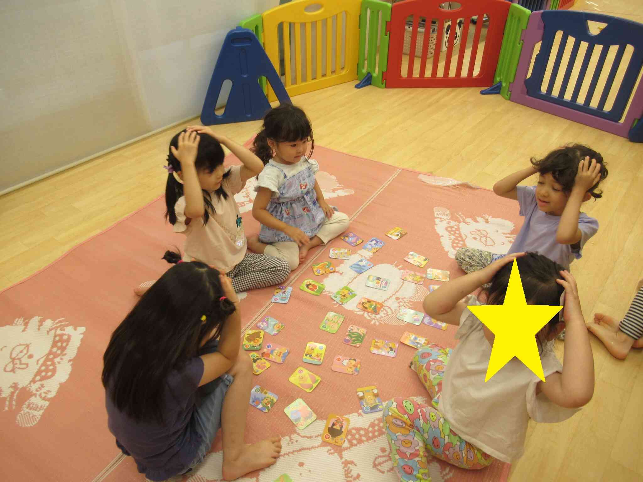 夕方の遊び♪手は頭！（3・４・５歳児）