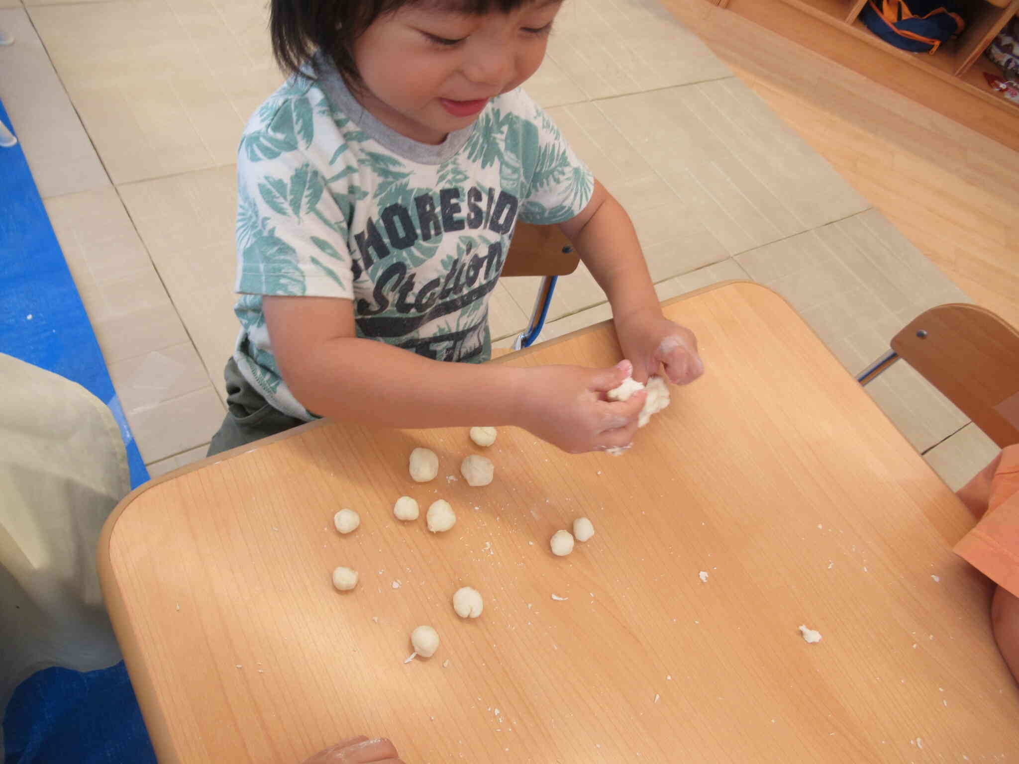 水を混ぜるとお団子になったよ！